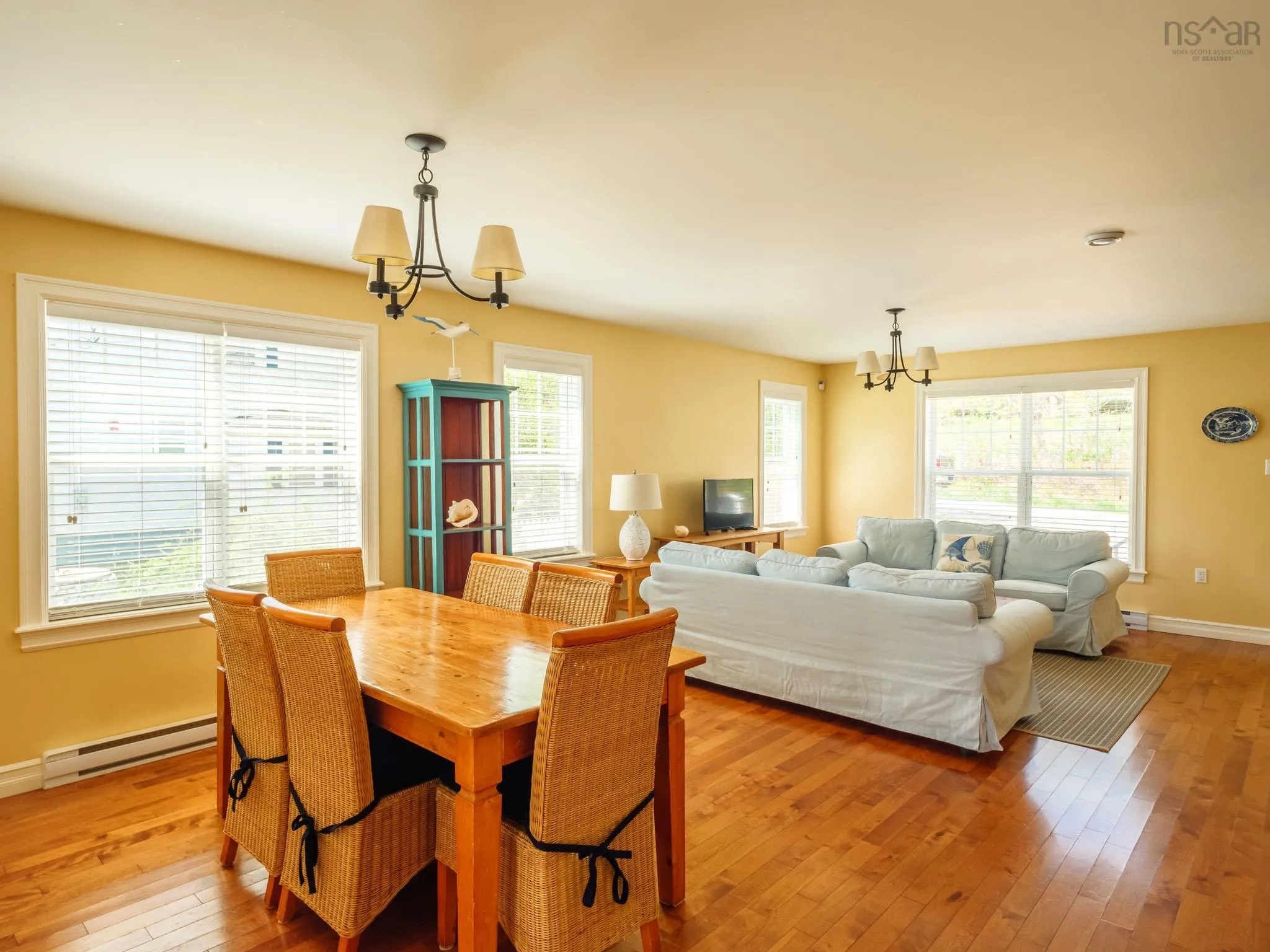 128 - 130 Victoria Street, Chester Ns B0j 1j0, 6 Bedrooms Bedrooms, ,8 BathroomsBathrooms,Residential,For Sale,Victoria,202414516