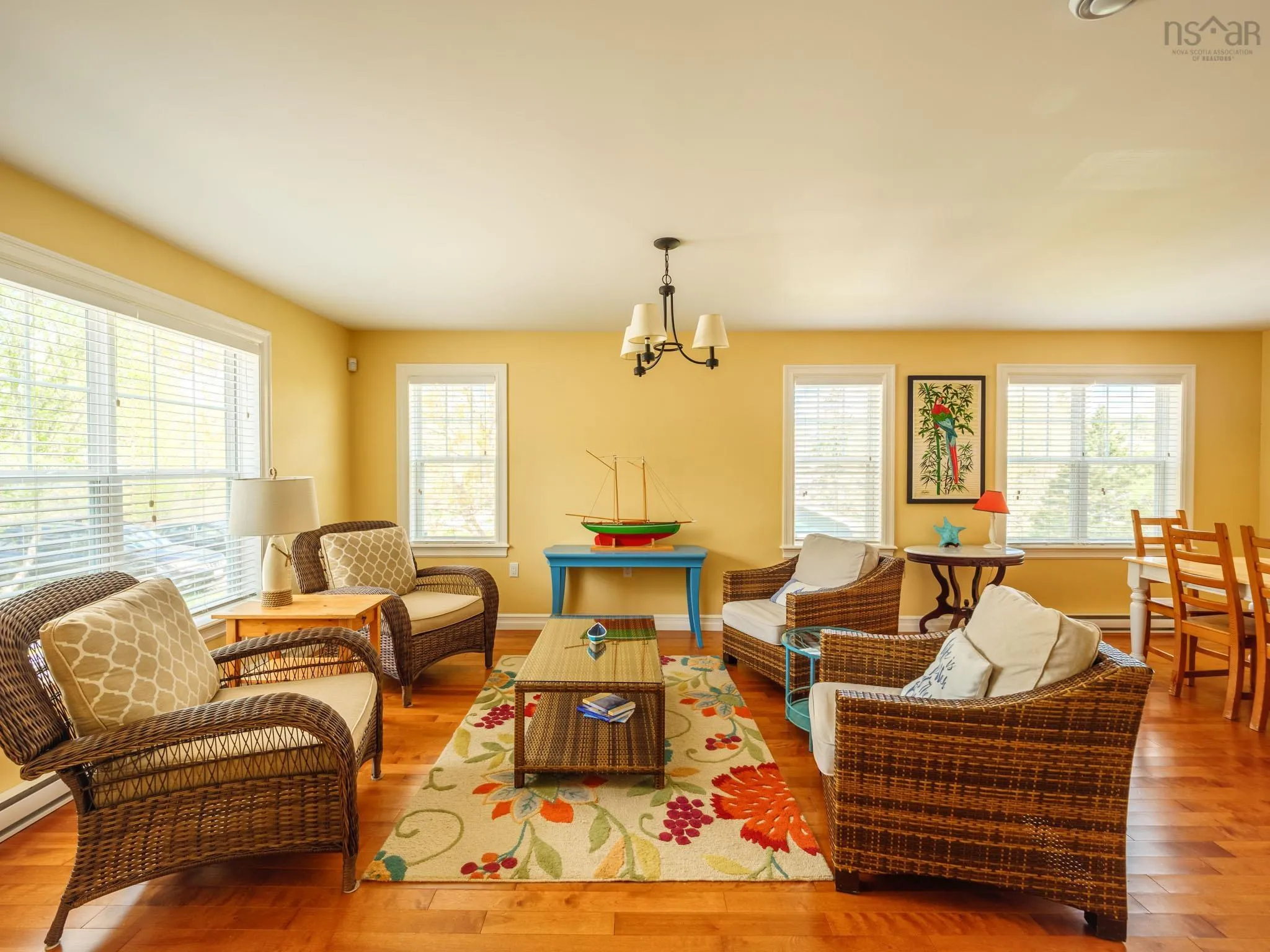128 - 130 Victoria Street, Chester Ns B0j 1j0, 6 Bedrooms Bedrooms, ,8 BathroomsBathrooms,Residential,For Sale,Victoria,202414516