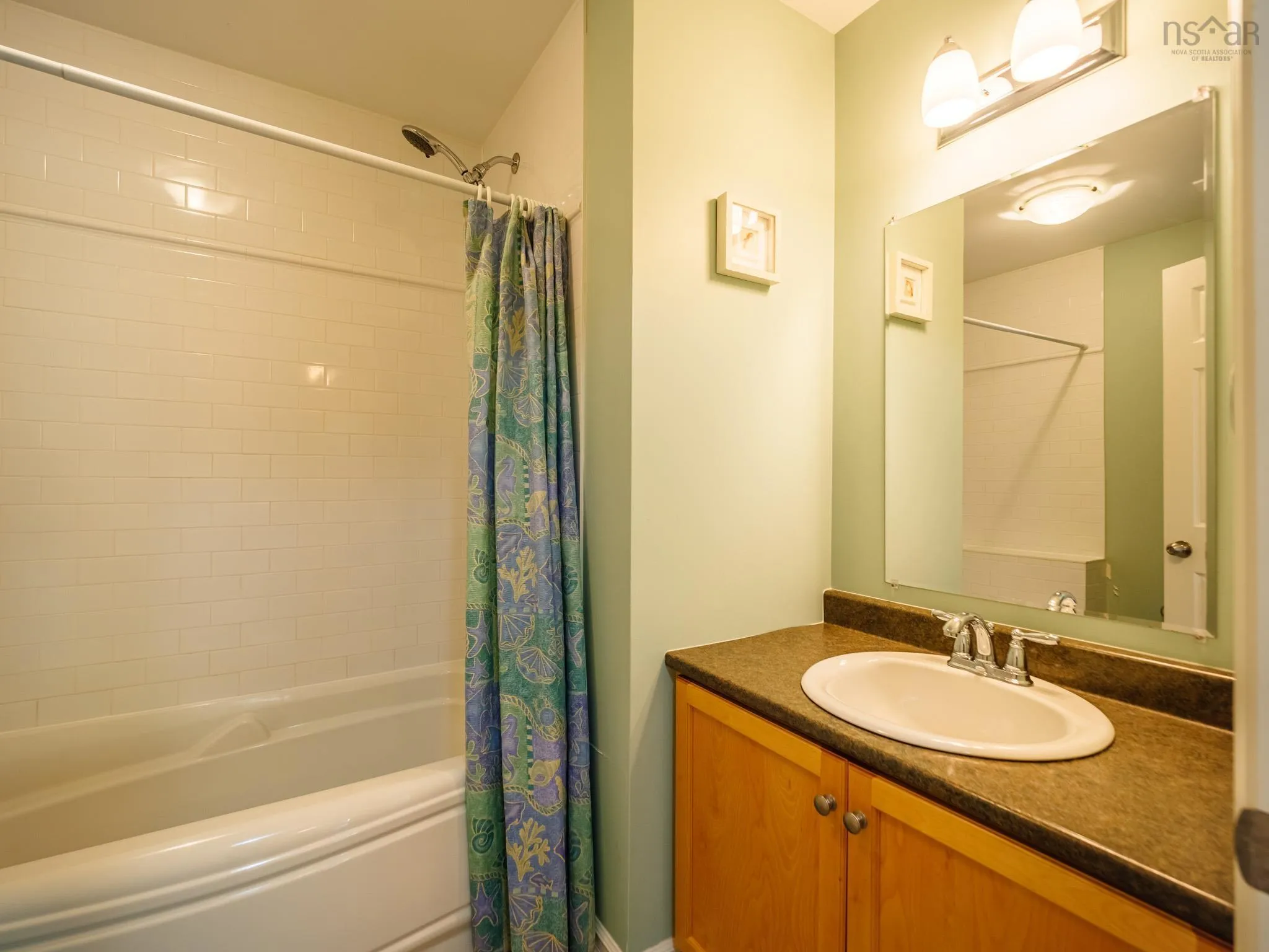 128 - 130 Victoria Street, Chester Ns B0j 1j0, 6 Bedrooms Bedrooms, ,8 BathroomsBathrooms,Residential,For Sale,Victoria,202414516