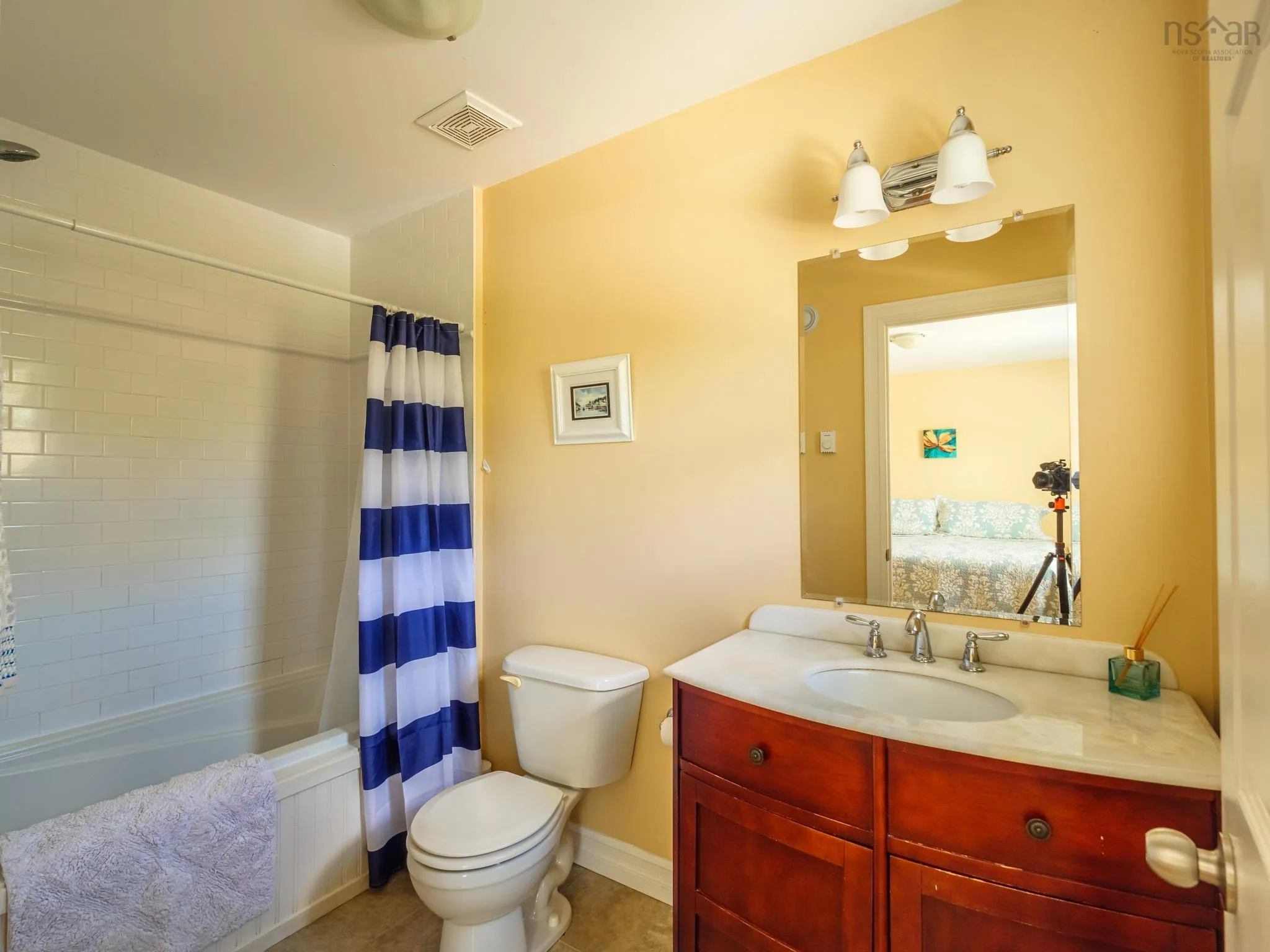 128 - 130 Victoria Street, Chester Ns B0j 1j0, 6 Bedrooms Bedrooms, ,8 BathroomsBathrooms,Residential,For Sale,Victoria,202414516