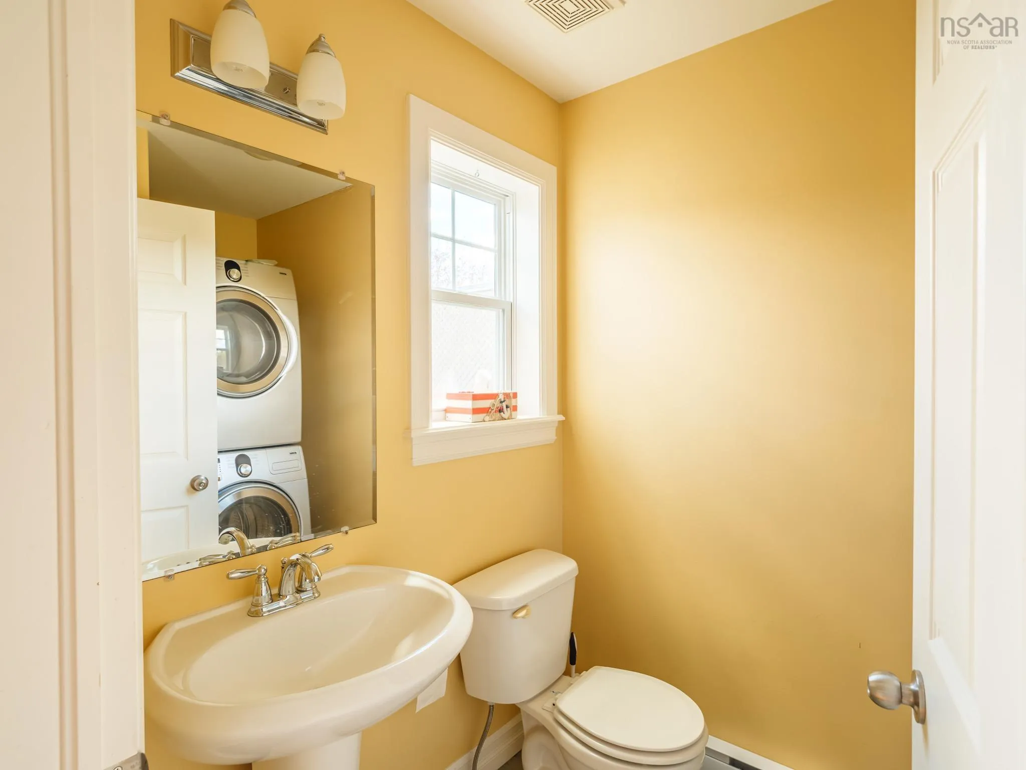 128 - 130 Victoria Street, Chester Ns B0j 1j0, 6 Bedrooms Bedrooms, ,8 BathroomsBathrooms,Residential,For Sale,Victoria,202414516