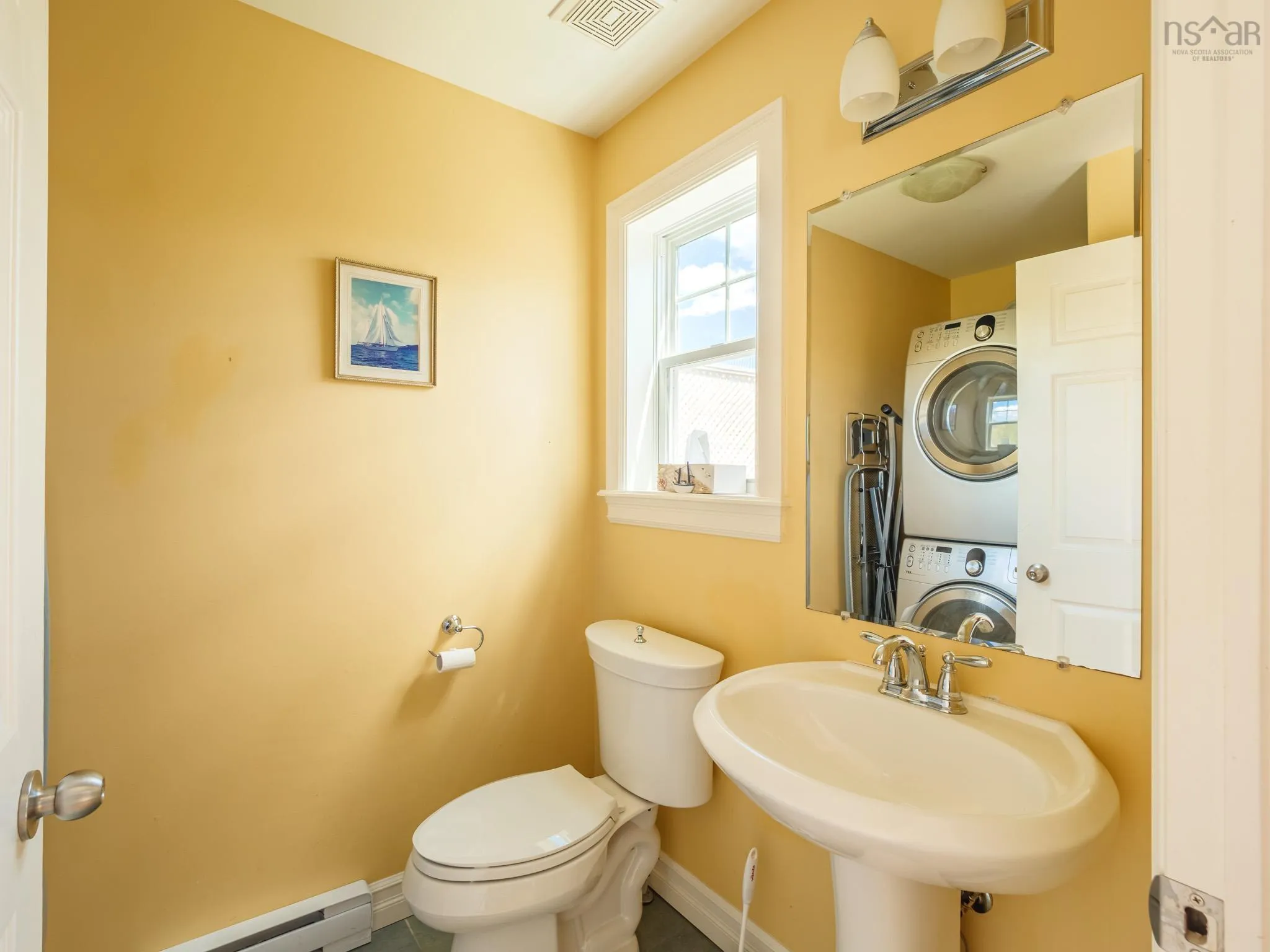 128 - 130 Victoria Street, Chester Ns B0j 1j0, 6 Bedrooms Bedrooms, ,8 BathroomsBathrooms,Residential,For Sale,Victoria,202414516