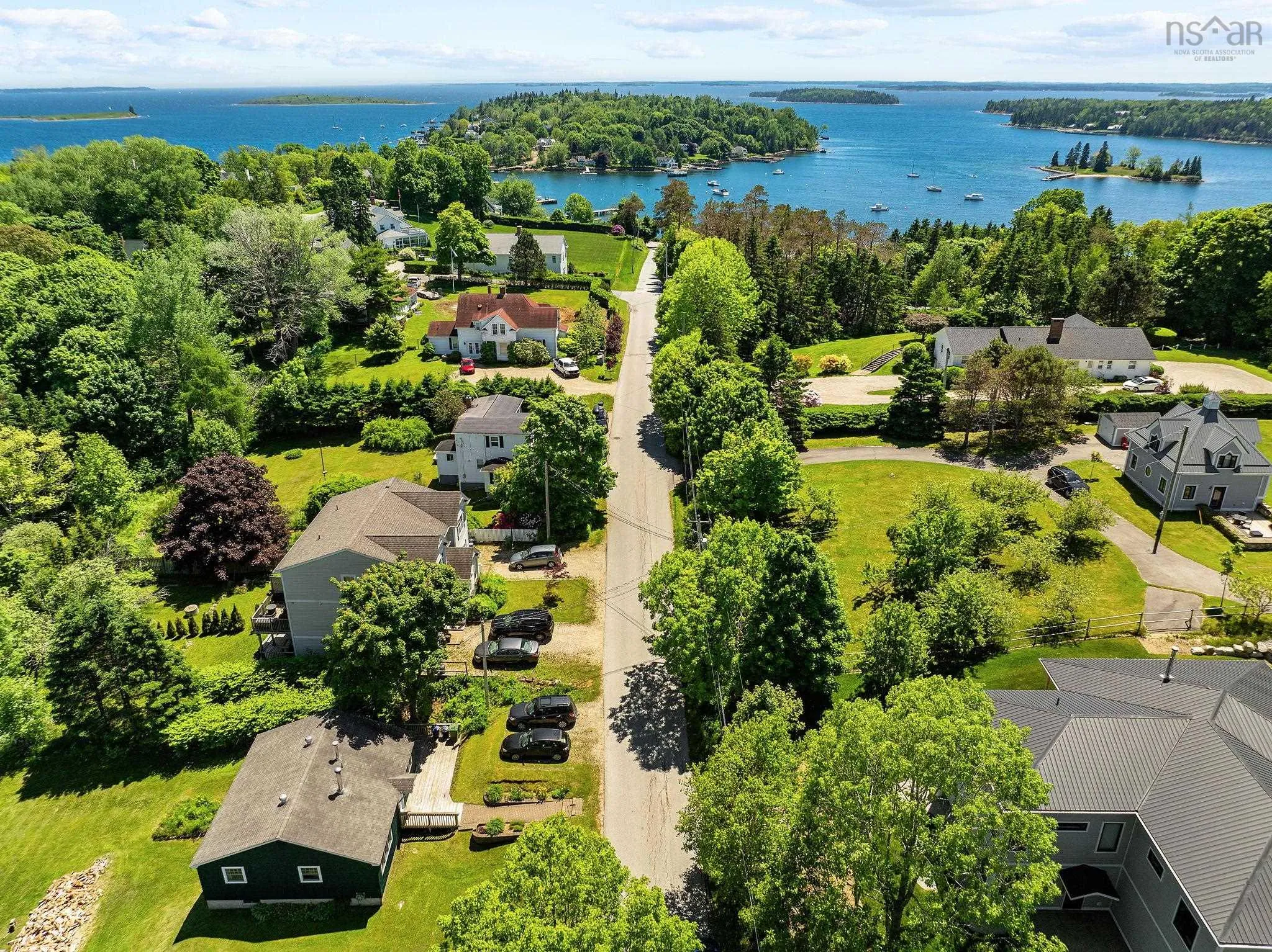 128 - 130 Victoria Street, Chester Ns B0j 1j0, 6 Bedrooms Bedrooms, ,8 BathroomsBathrooms,Residential,For Sale,Victoria,202414516