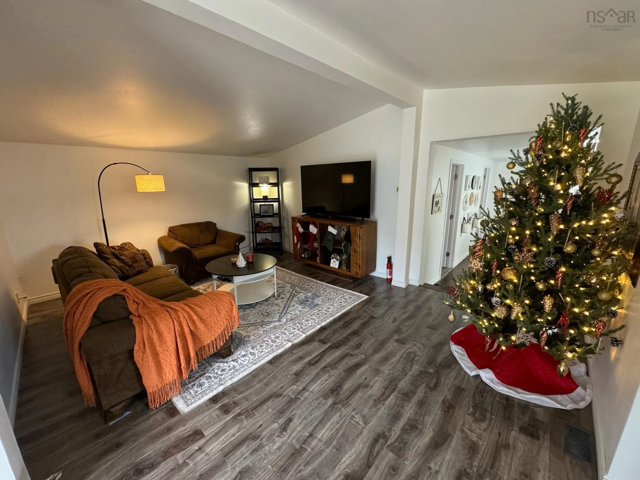 1379 Salmon River Road, Salmon River Ns B0e 1s0, 3 Bedrooms Bedrooms, ,2 BathroomsBathrooms,Residential,For Sale,Salmon River,202428100