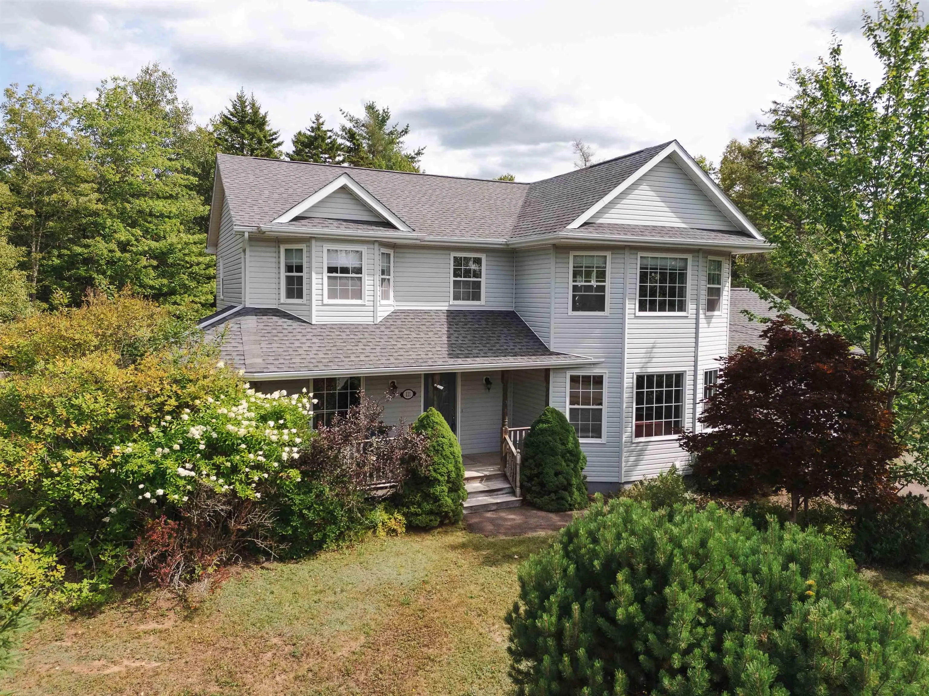 111 Bonavista Avenue, Hilden, NS B0N 1C0, 4 Bedrooms Bedrooms, ,4 BathroomsBathrooms,Residential,For Sale,Bonavista,202522166