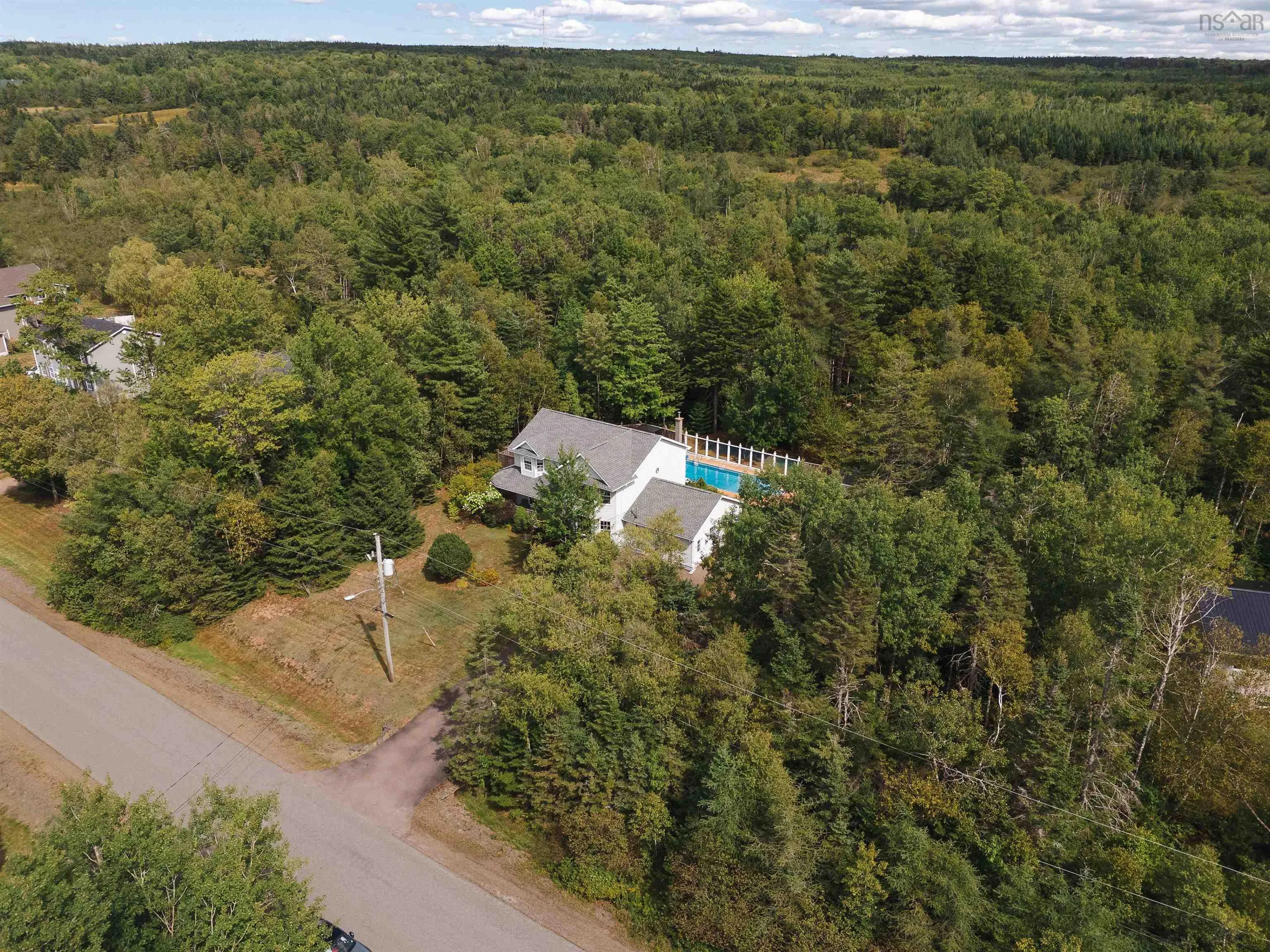 111 Bonavista Avenue, Hilden, NS B0N 1C0, 4 Bedrooms Bedrooms, ,4 BathroomsBathrooms,Residential,For Sale,Bonavista,202522166