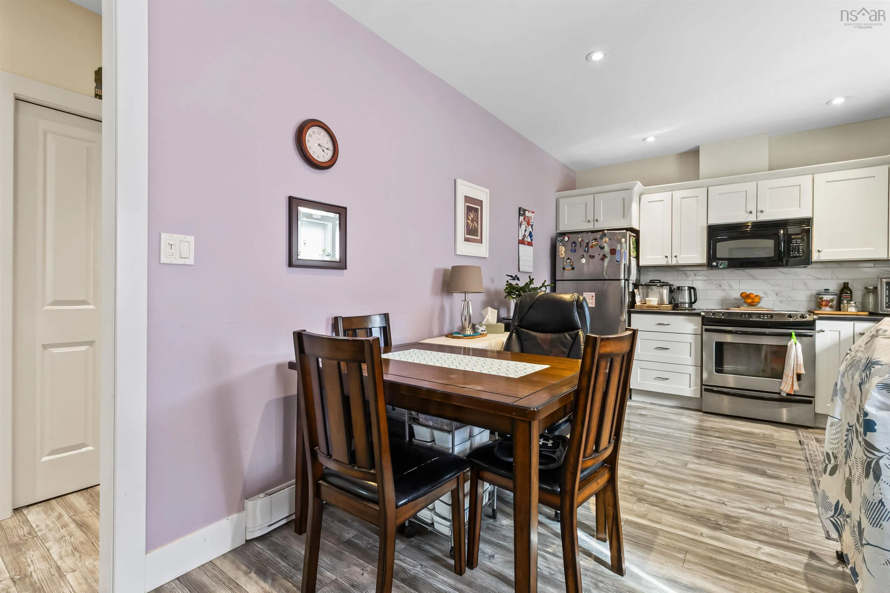 17 Chadwick Street, Dartmouth, NS B2Y 2M2, 5 Bedrooms Bedrooms, ,Residential Income,For Sale,Chadwick,202525104