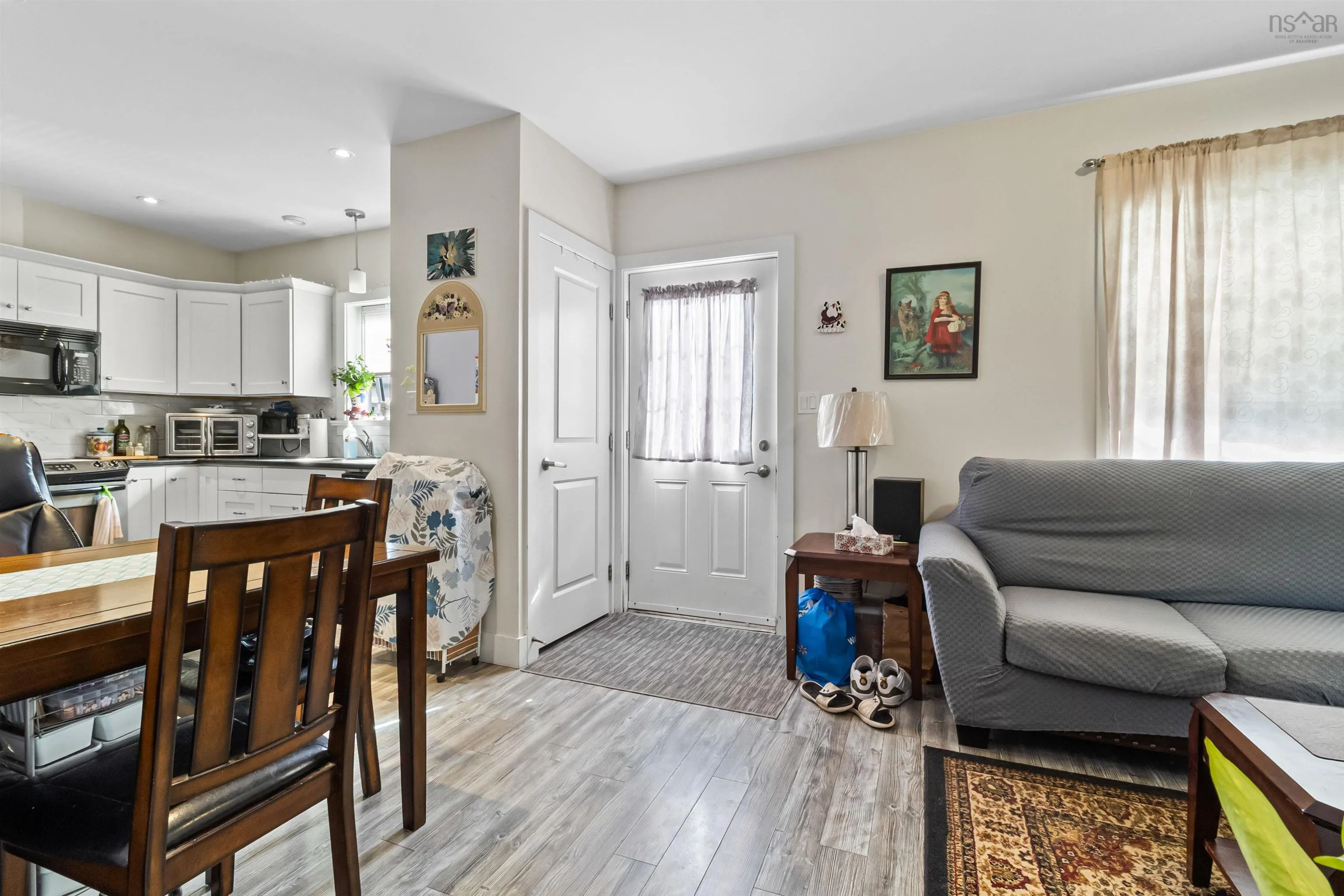 17 Chadwick Street, Dartmouth, NS B2Y 2M2, 5 Bedrooms Bedrooms, ,Residential Income,For Sale,Chadwick,202525104