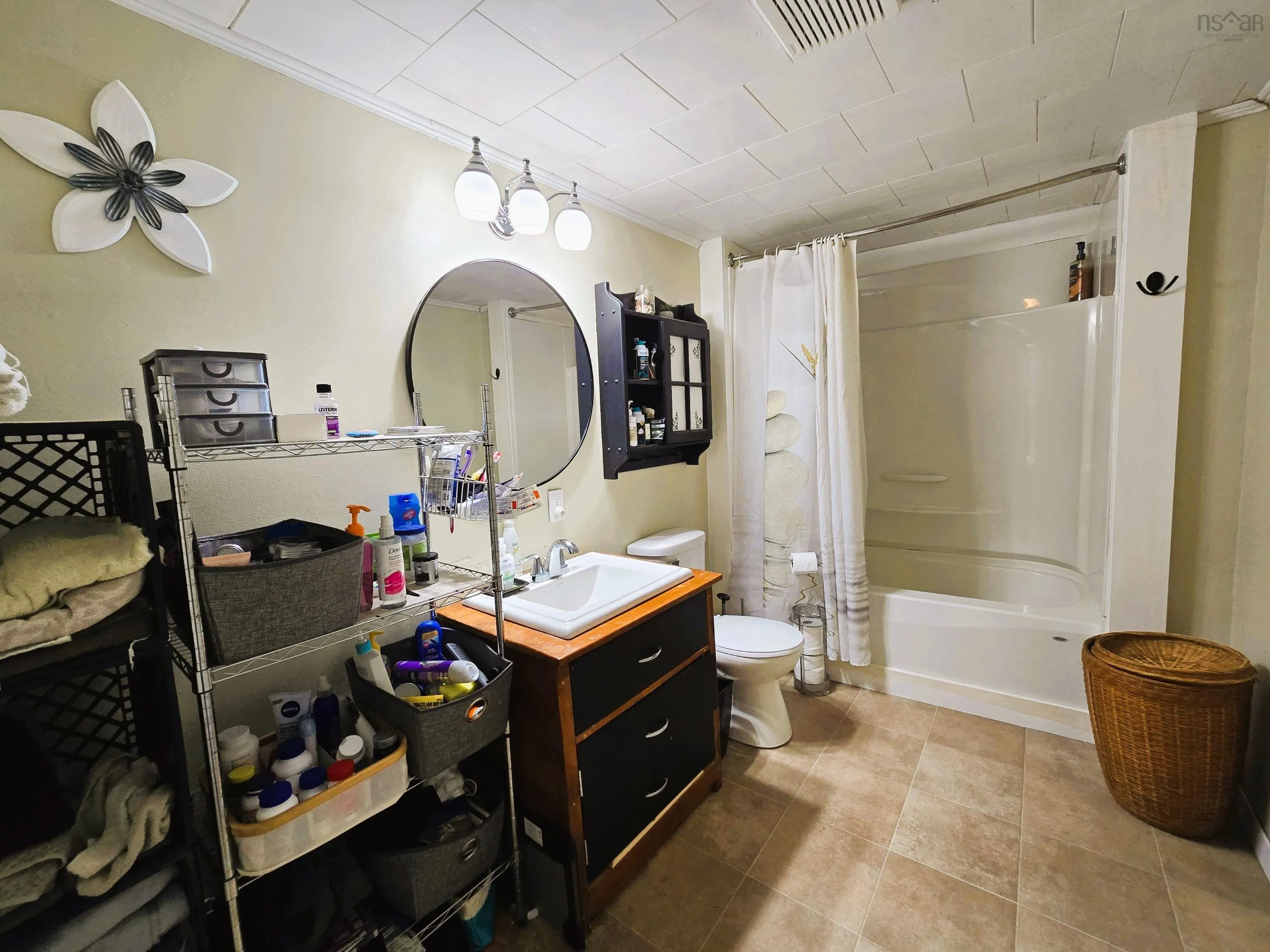 248 Chebogue Point Road, Chebogue Point, NS B5A 5E0, 4 Bedrooms Bedrooms, ,1 BathroomBathrooms,Residential,For Sale,Chebogue Point,202517982