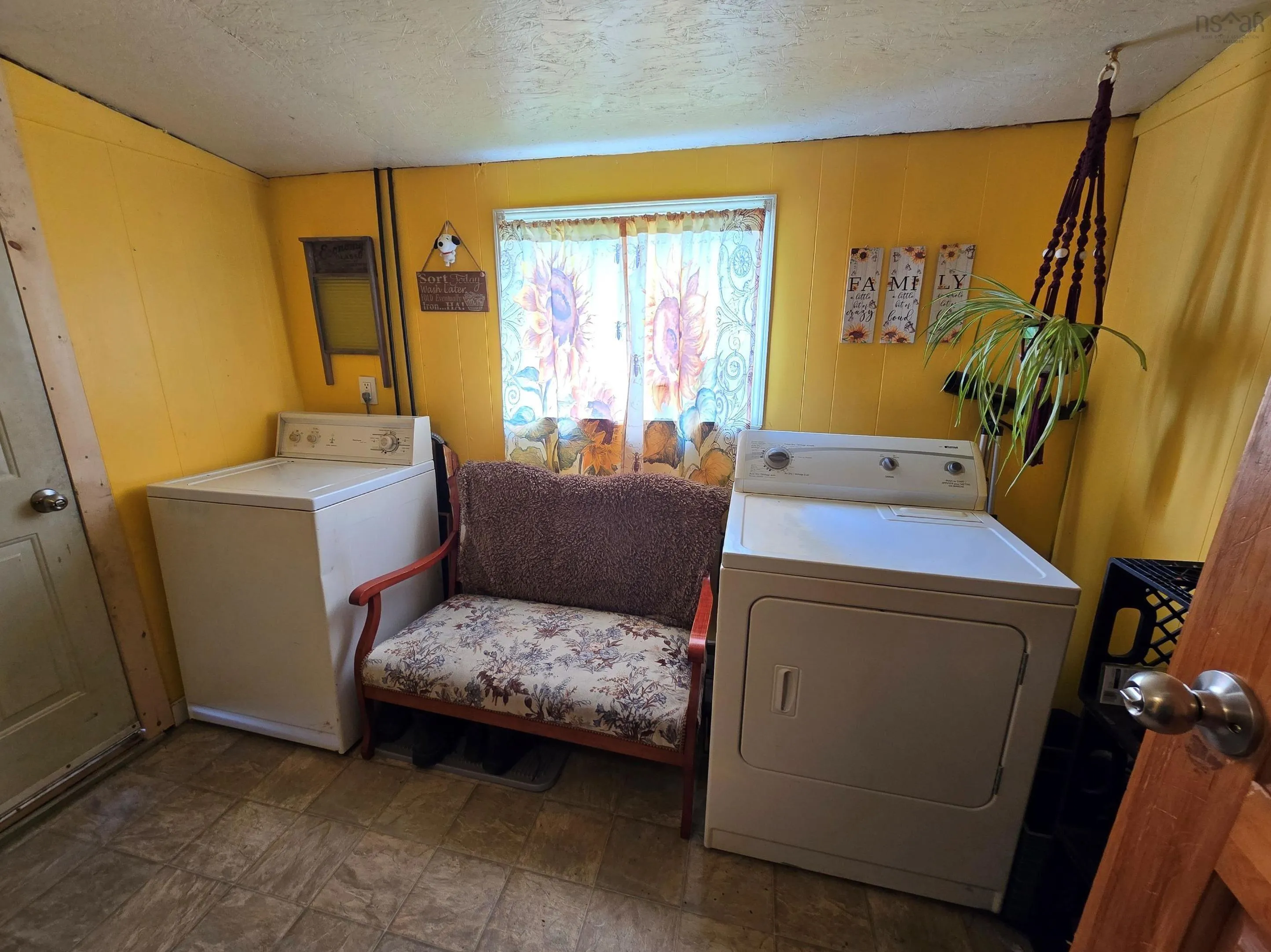 248 Chebogue Point Road, Chebogue Point, NS B5A 5E0, 4 Bedrooms Bedrooms, ,1 BathroomBathrooms,Residential,For Sale,Chebogue Point,202517982
