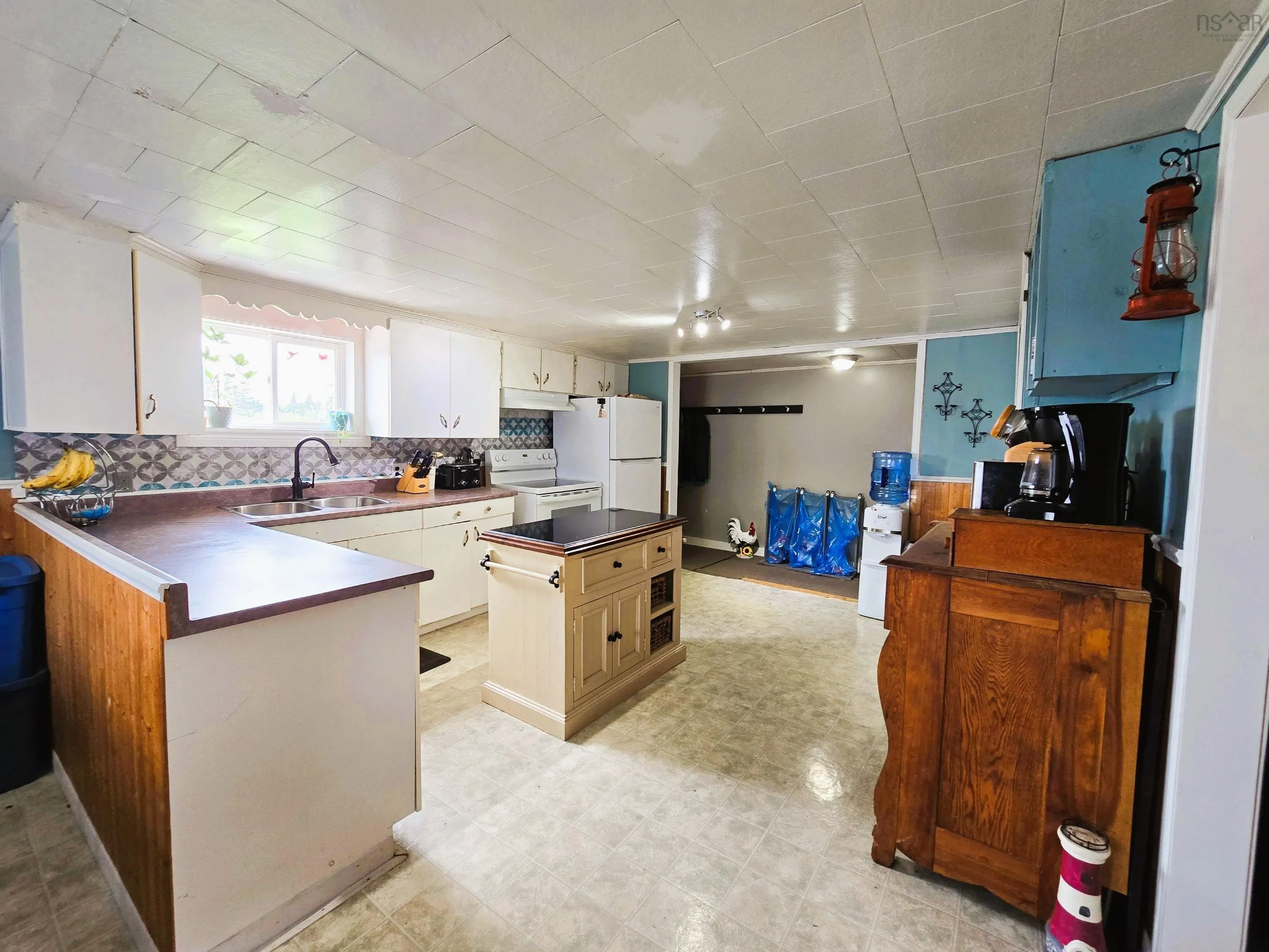 248 Chebogue Point Road, Chebogue Point, NS B5A 5E0, 4 Bedrooms Bedrooms, ,1 BathroomBathrooms,Residential,For Sale,Chebogue Point,202517982