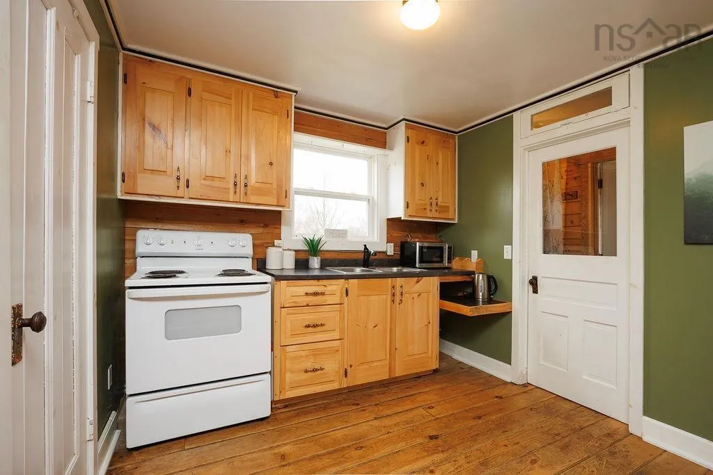 187 Bloomfield Road, Barton Ns B0w 1h0, 2 Bedrooms Bedrooms, ,1 BathroomBathrooms,Residential,For Sale,Bloomfield,202508000