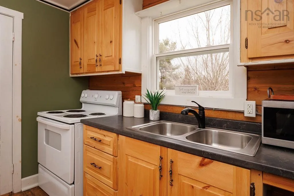 187 Bloomfield Road, Barton Ns B0w 1h0, 2 Bedrooms Bedrooms, ,1 BathroomBathrooms,Residential,For Sale,Bloomfield,202508000