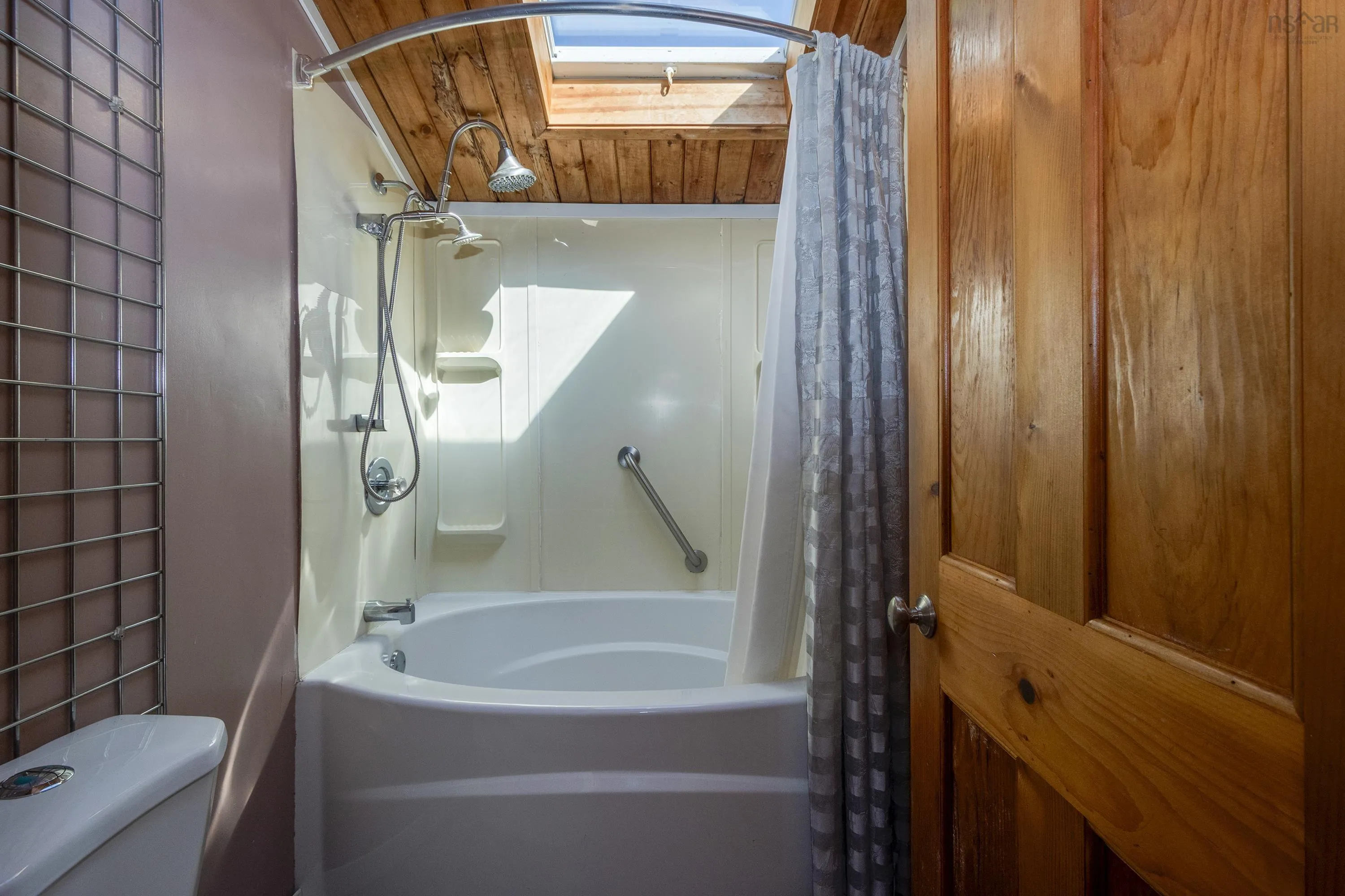 46 Awalts Road, Bayswater, NS B0J 1T0, 3 Bedrooms Bedrooms, ,2 BathroomsBathrooms,Residential,For Sale,Awalts,202520038
