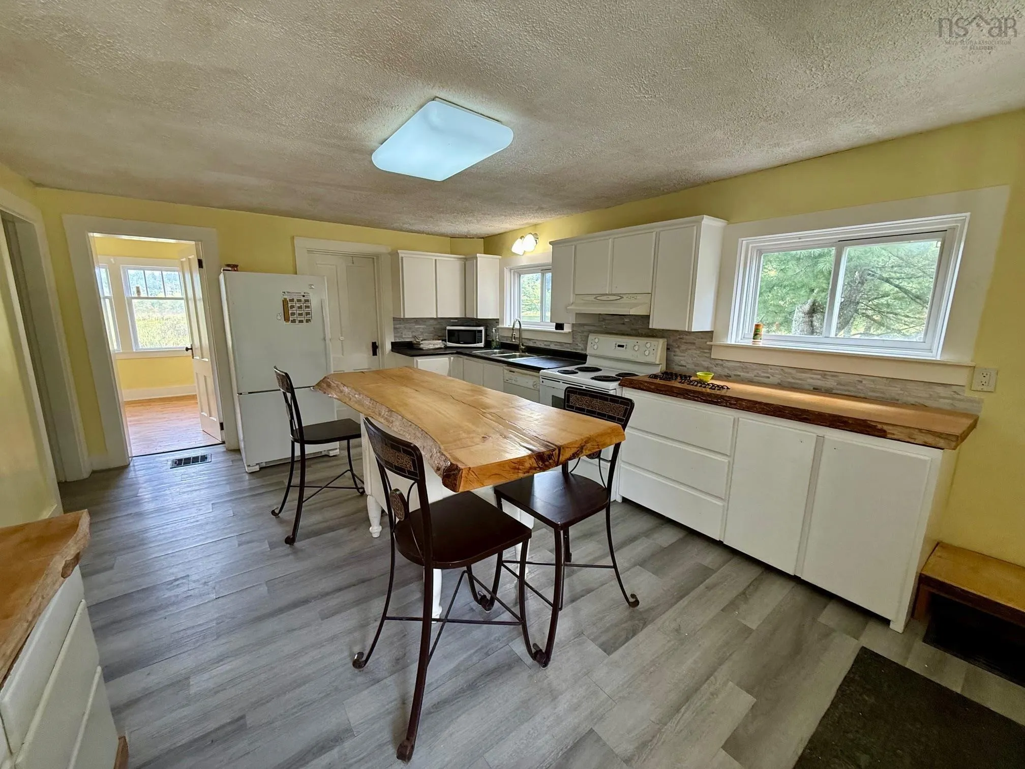 11798 Highway 8, Kempt, NS B0T 1B0, 4 Bedrooms Bedrooms, ,1 BathroomBathrooms,Residential,For Sale,Highway 8,202523038