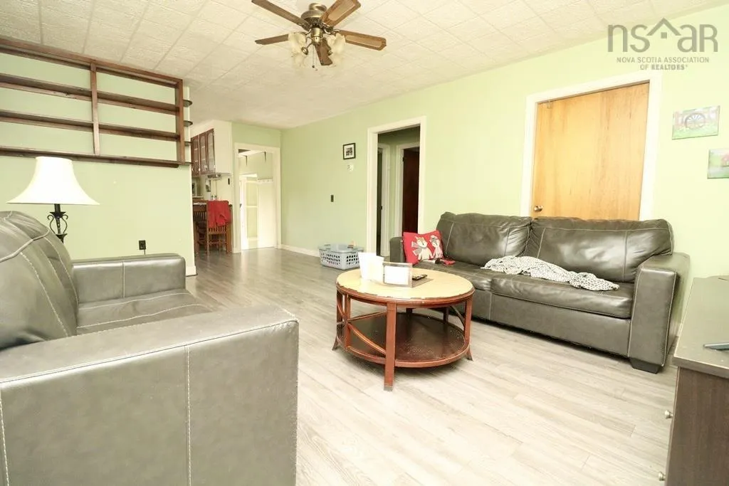 19 Highway 215, Newport Corner, NS B0N 1L0, 3 Bedrooms Bedrooms, ,1 BathroomBathrooms,Residential,For Sale,Highway 215,202523275