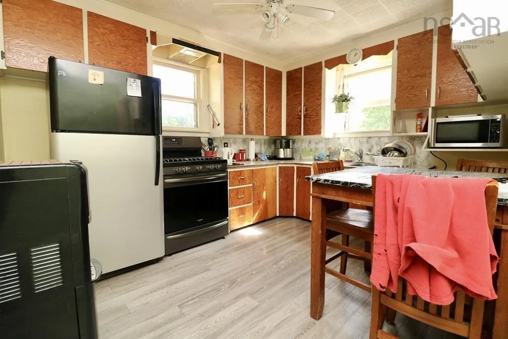 19 Highway 215, Newport Corner, NS B0N 1L0, 3 Bedrooms Bedrooms, ,1 BathroomBathrooms,Residential,For Sale,Highway 215,202523275