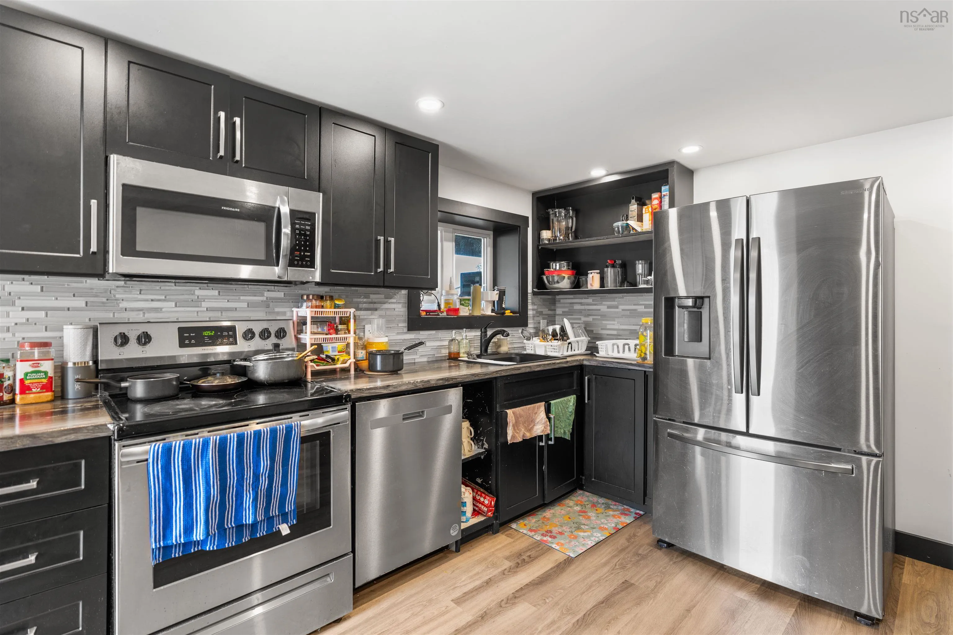 24 Sirius Crescent, Cole Harbour, NS B4E 3A6, 4 Bedrooms Bedrooms, ,3 BathroomsBathrooms,Residential,For Sale,Sirius,202520609
