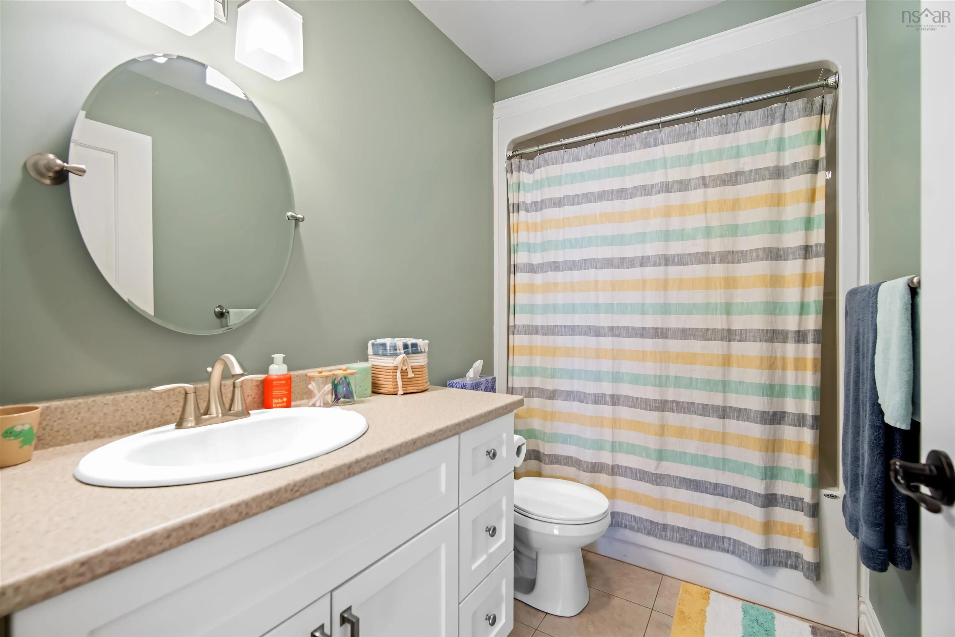 40 Caribou Road, Upper Sackville, NS B4E 3C1, 3 Bedrooms Bedrooms, ,3 BathroomsBathrooms,Residential,For Sale,Caribou,202517995