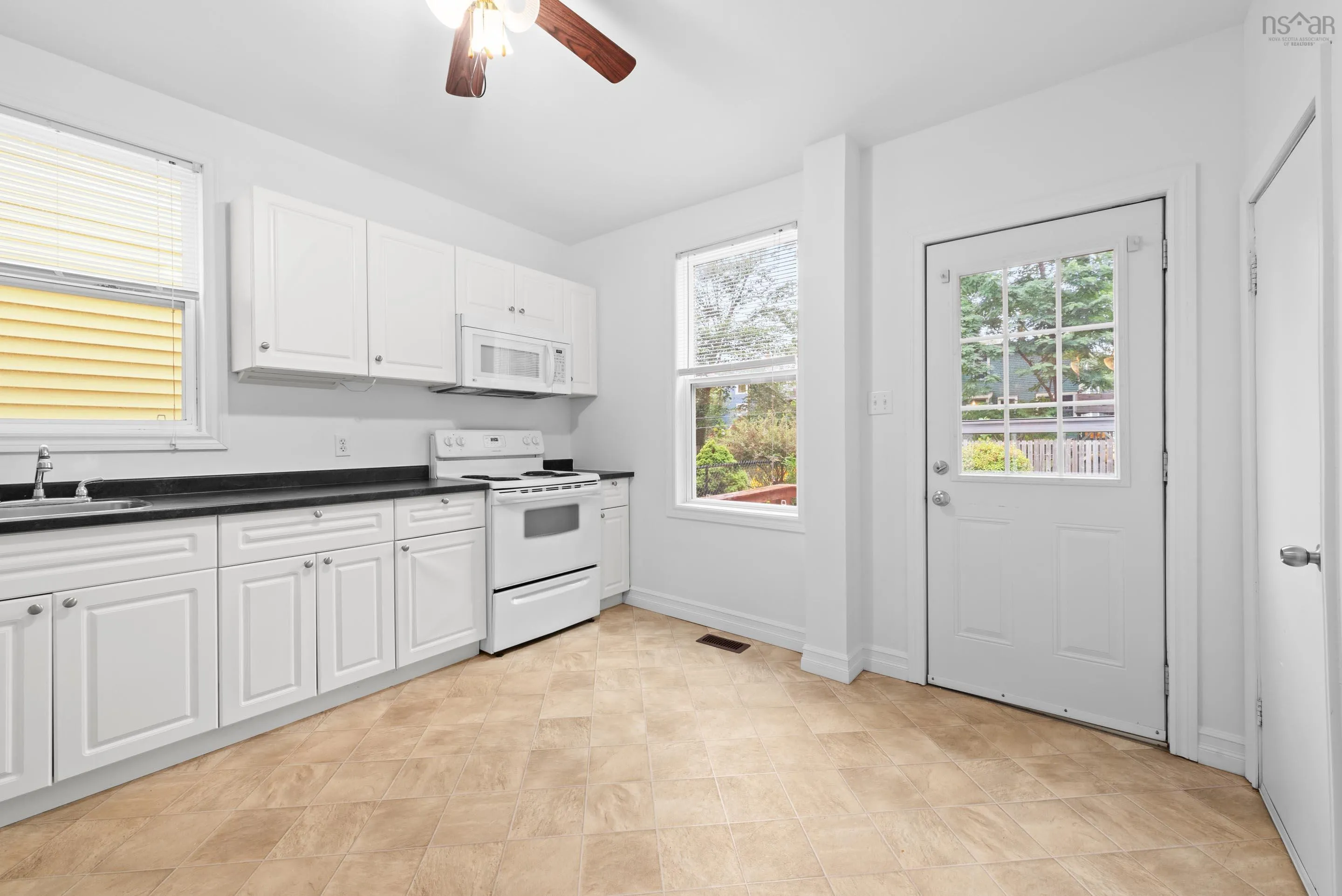 6021 Charles Street, Halifax, NS B3K 1K9, 5 Bedrooms Bedrooms, ,Residential Income,For Sale,Charles,202521684