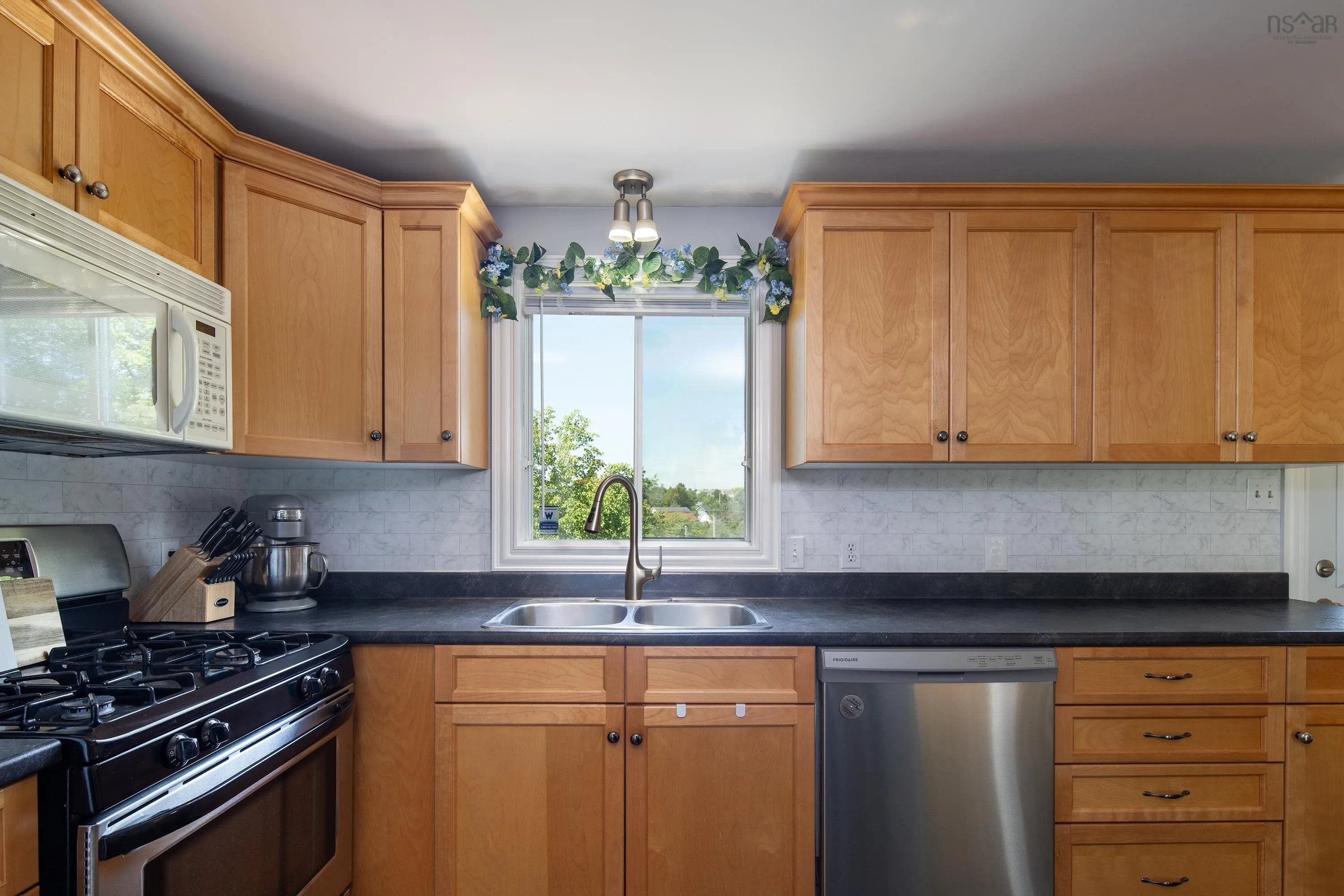 30 Inglewood, Cole Harbour, NS B2W 5W2, 3 Bedrooms Bedrooms, ,2 BathroomsBathrooms,Residential,For Sale,Inglewood,202520780