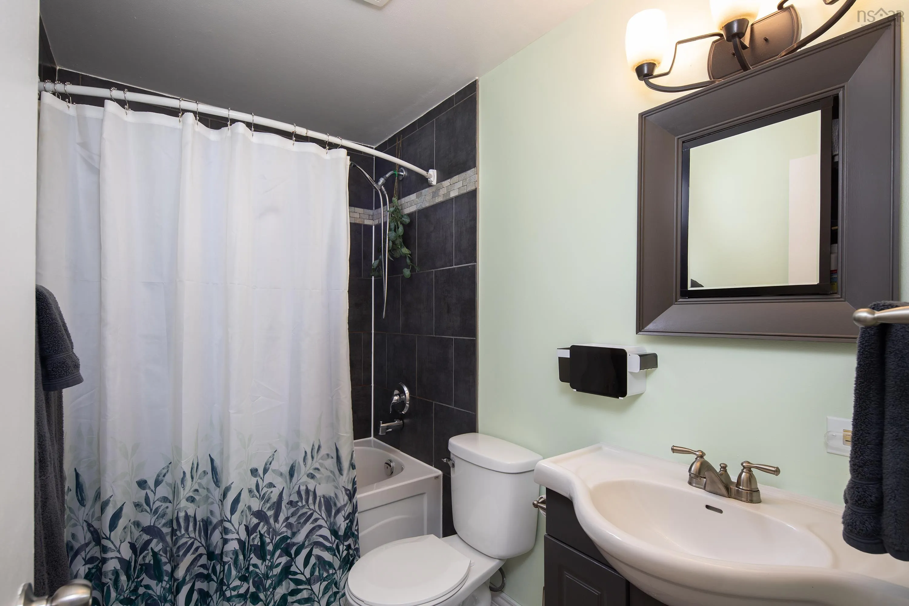 30 Inglewood, Cole Harbour, NS B2W 5W2, 3 Bedrooms Bedrooms, ,2 BathroomsBathrooms,Residential,For Sale,Inglewood,202520780