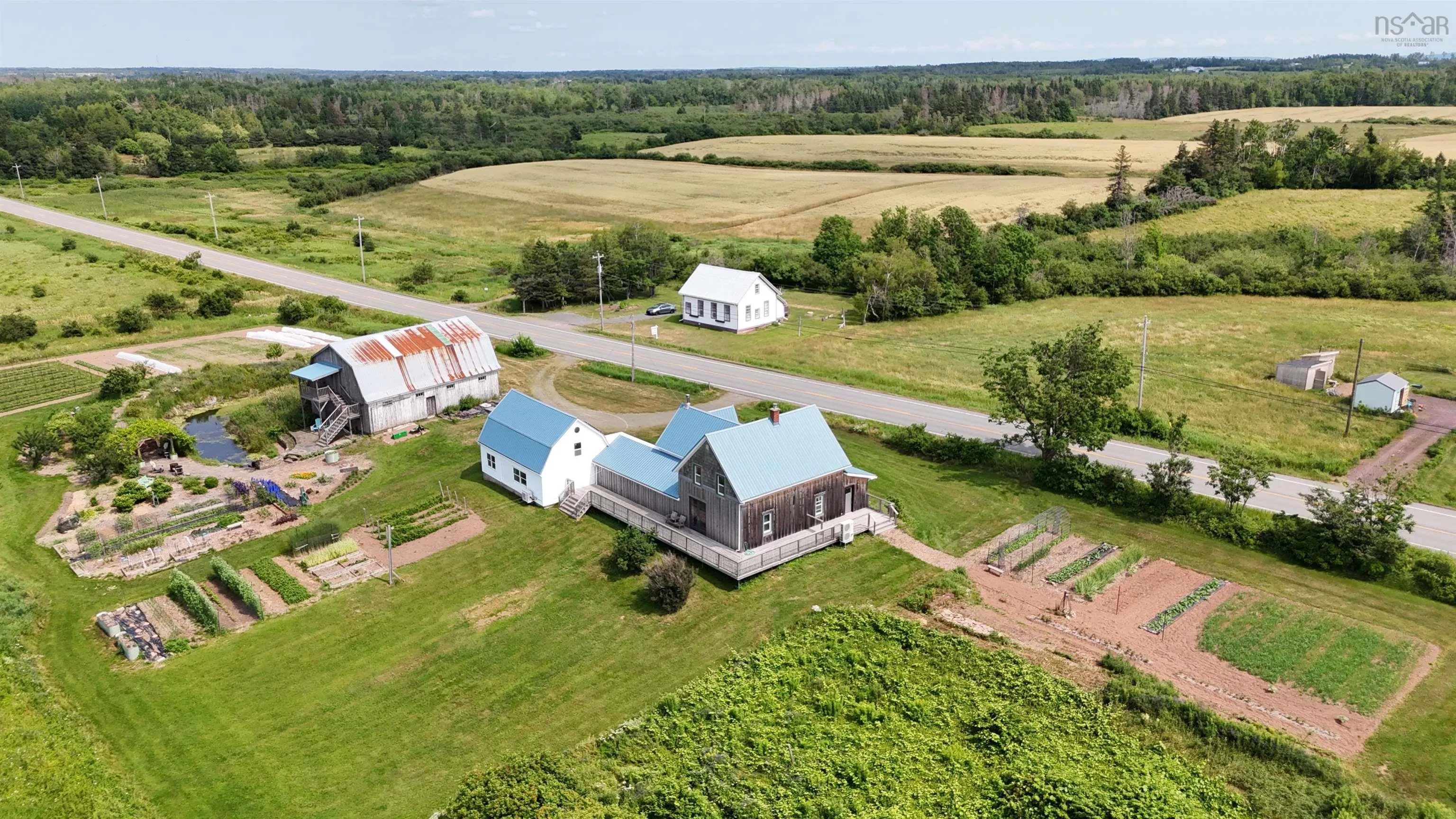 821 6 Highway, Marshville Ns B0k 1n0, 5 Bedrooms Bedrooms, ,2 BathroomsBathrooms,Residential,For Sale,6,202508332