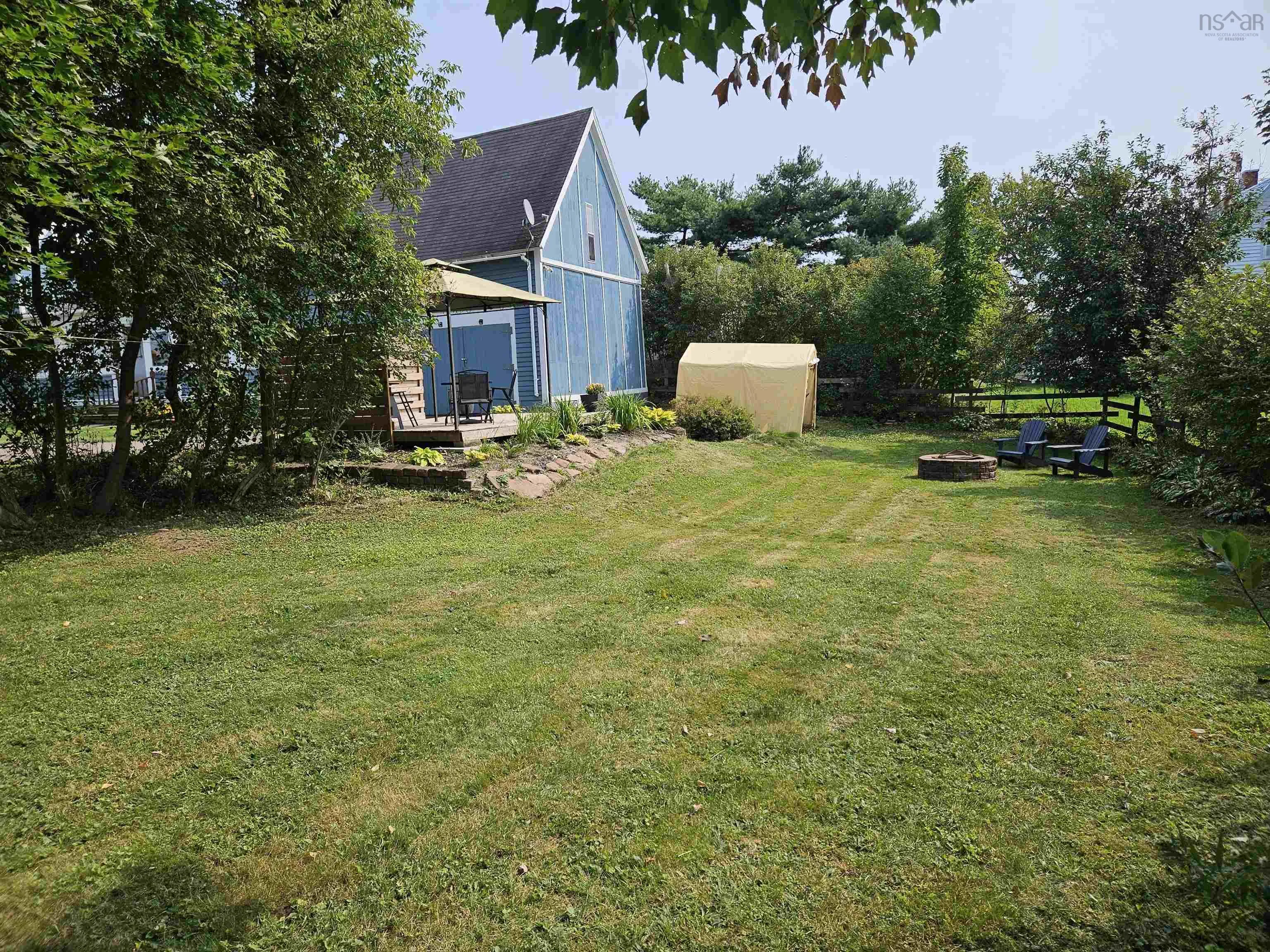 52 Ellis Street, Oxford, NS B0M 1P0, 5 Bedrooms Bedrooms, ,3 BathroomsBathrooms,Residential,For Sale,Ellis,202524892