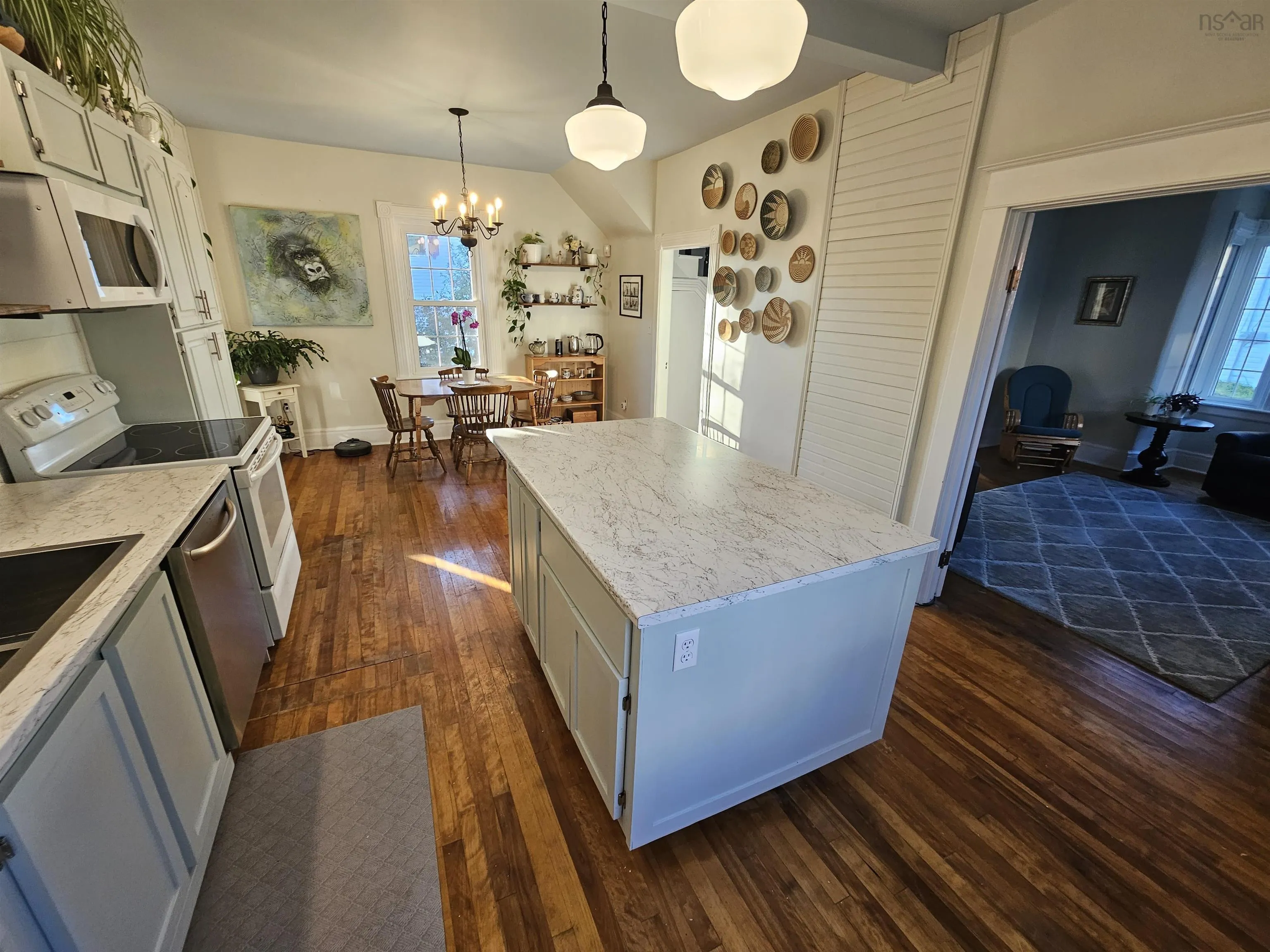 52 Ellis Street, Oxford, NS B0M 1P0, 5 Bedrooms Bedrooms, ,3 BathroomsBathrooms,Residential,For Sale,Ellis,202524892