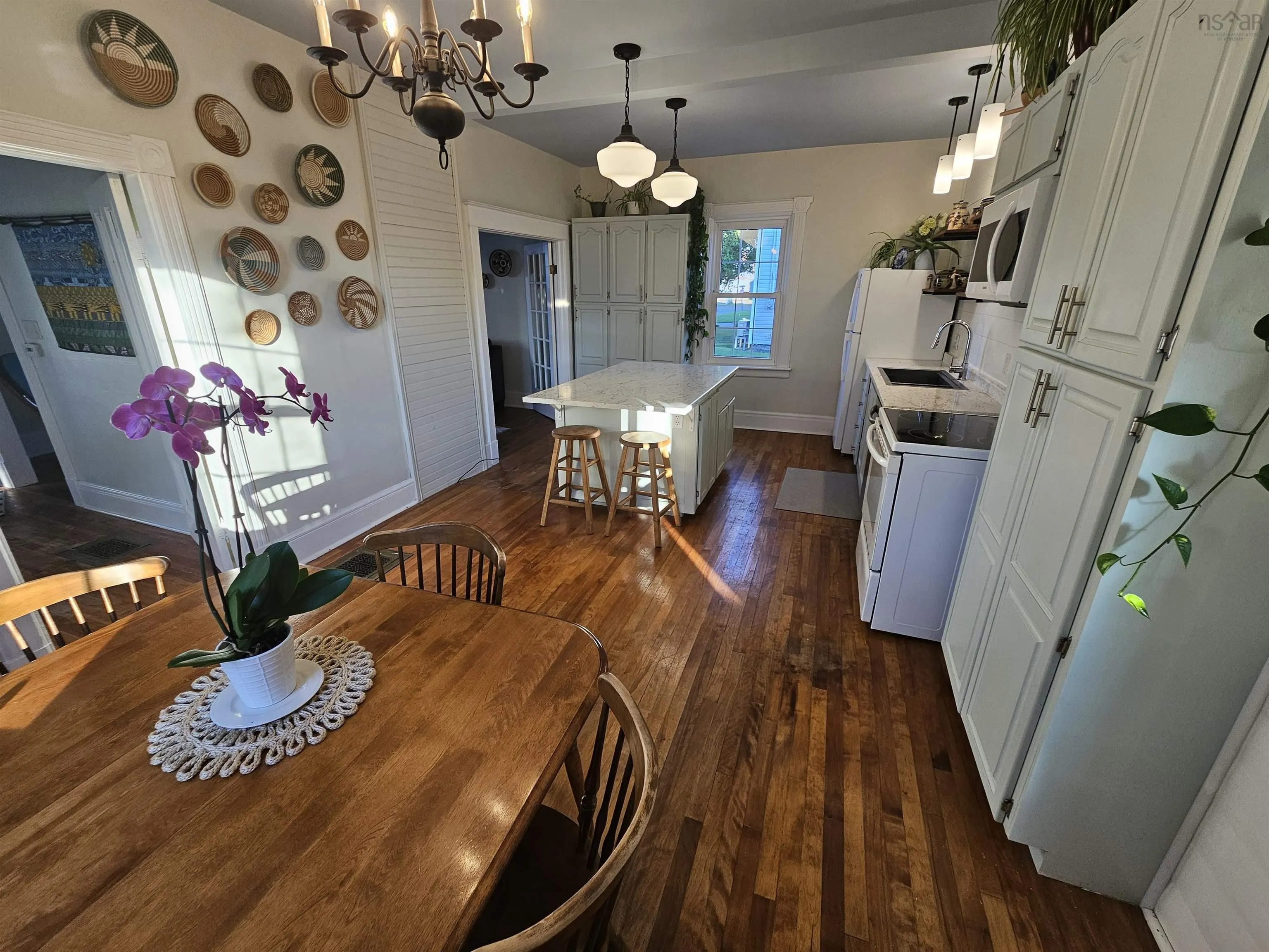 52 Ellis Street, Oxford, NS B0M 1P0, 5 Bedrooms Bedrooms, ,3 BathroomsBathrooms,Residential,For Sale,Ellis,202524892