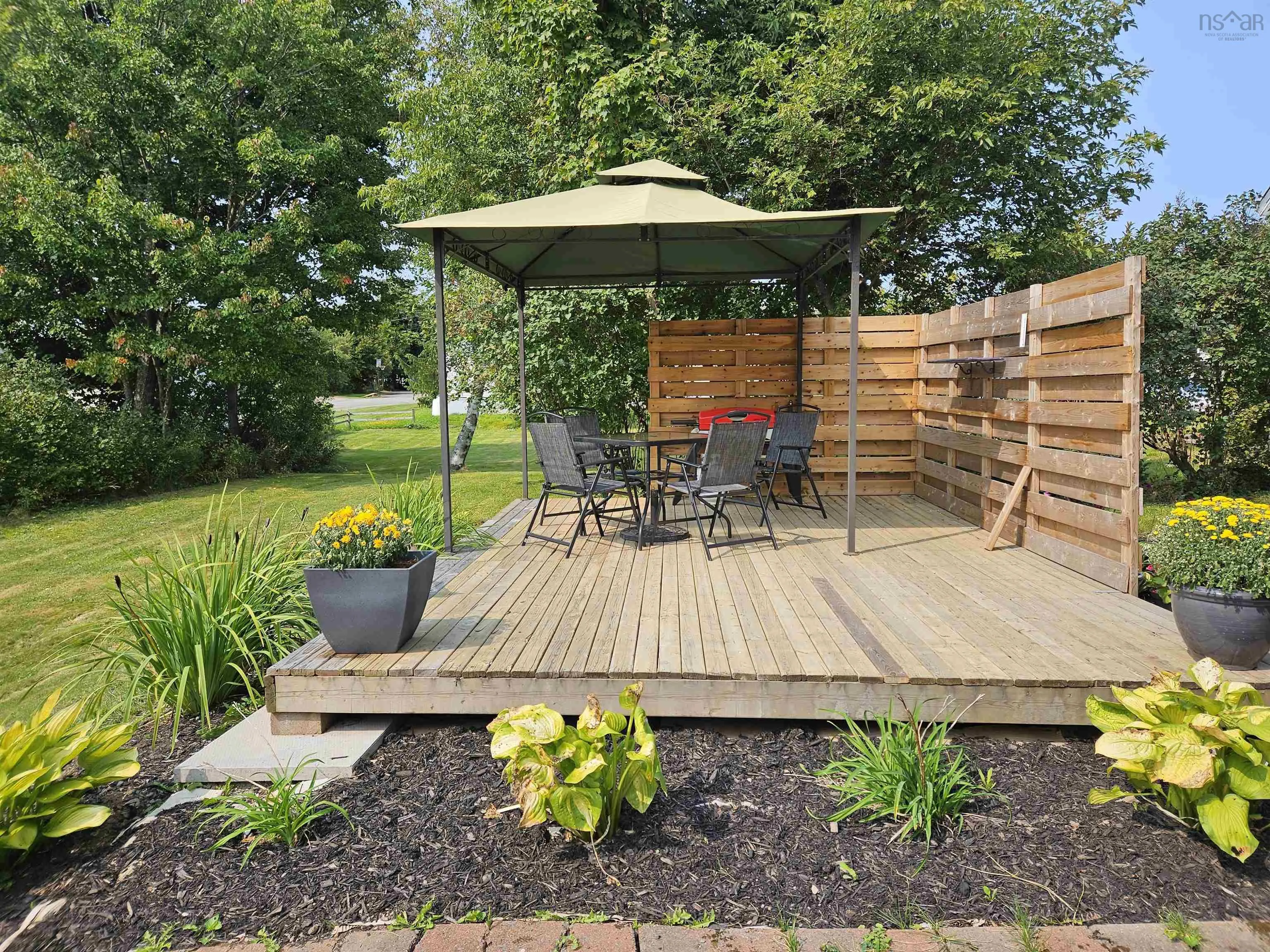 52 Ellis Street, Oxford, NS B0M 1P0, 5 Bedrooms Bedrooms, ,3 BathroomsBathrooms,Residential,For Sale,Ellis,202524892