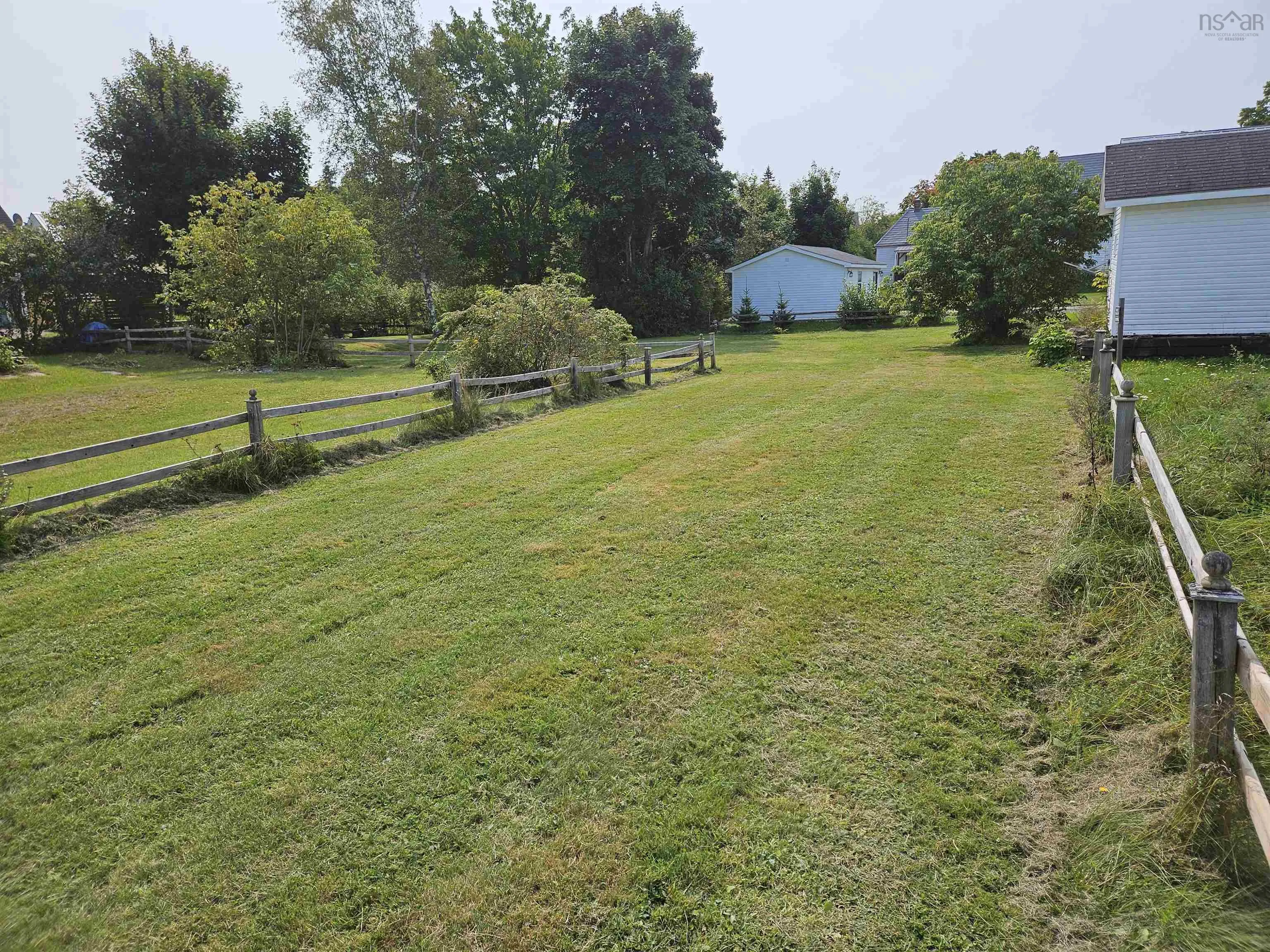52 Ellis Street, Oxford, NS B0M 1P0, 5 Bedrooms Bedrooms, ,3 BathroomsBathrooms,Residential,For Sale,Ellis,202524892