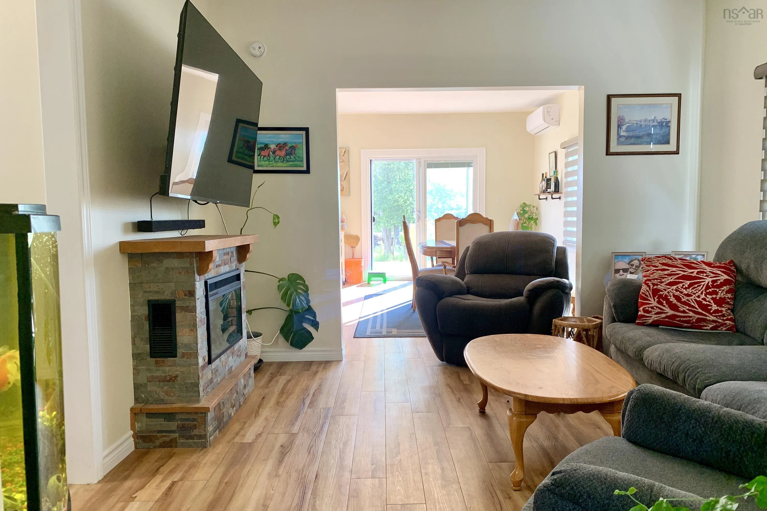 37 Morris Street, Springhill, NS B0M 1X0, 4 Bedrooms Bedrooms, ,2 BathroomsBathrooms,Residential,For Sale,Morris,202517017