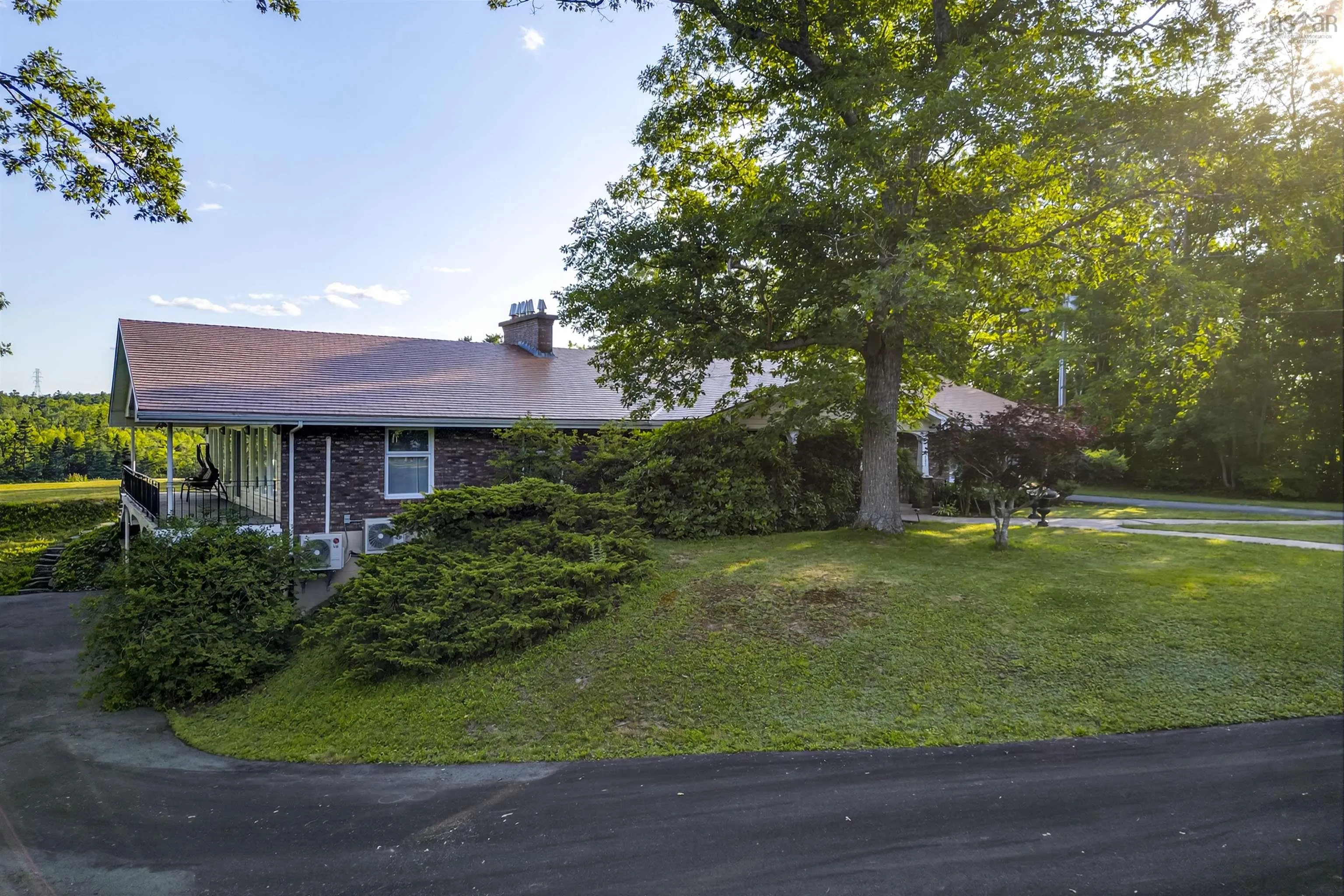 1007 Waverley Road, Dartmouth, NS B2R 1W7, 3 Bedrooms Bedrooms, ,3 BathroomsBathrooms,Residential,For Sale,Waverley,202519064