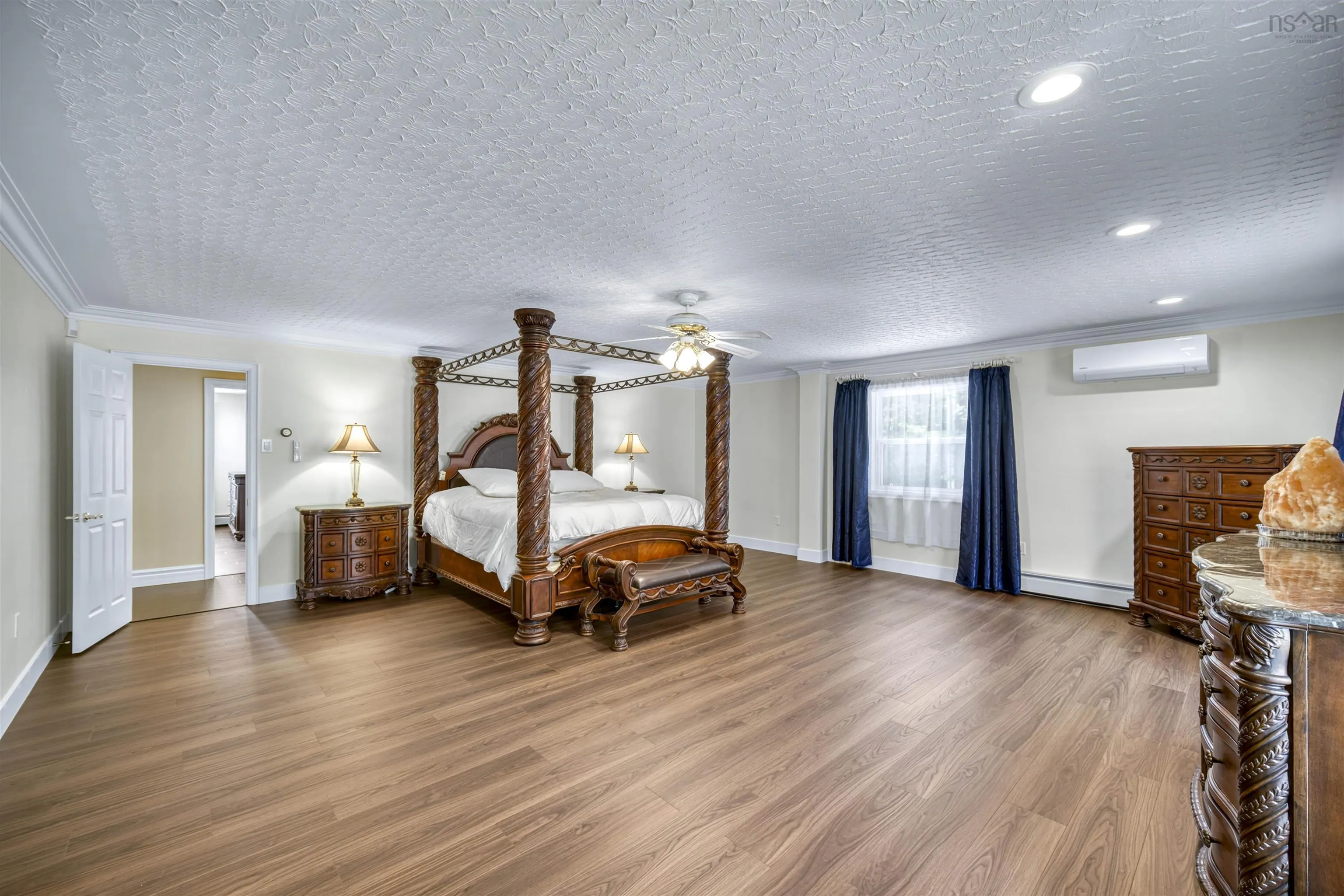 1007 Waverley Road, Dartmouth, NS B2R 1W7, 3 Bedrooms Bedrooms, ,3 BathroomsBathrooms,Residential,For Sale,Waverley,202519064