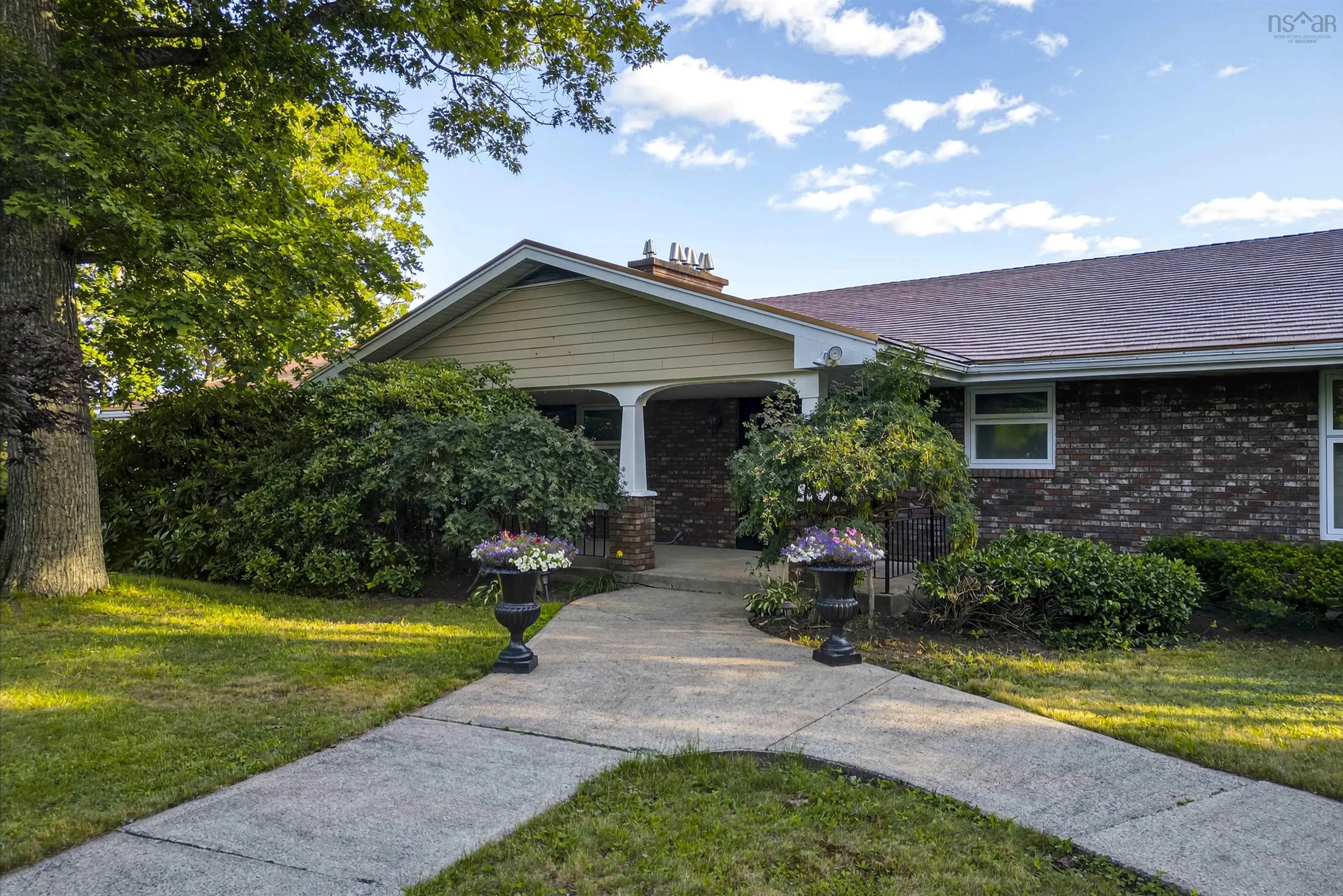 1007 Waverley Road, Dartmouth, NS B2R 1W7, 3 Bedrooms Bedrooms, ,3 BathroomsBathrooms,Residential,For Sale,Waverley,202519064