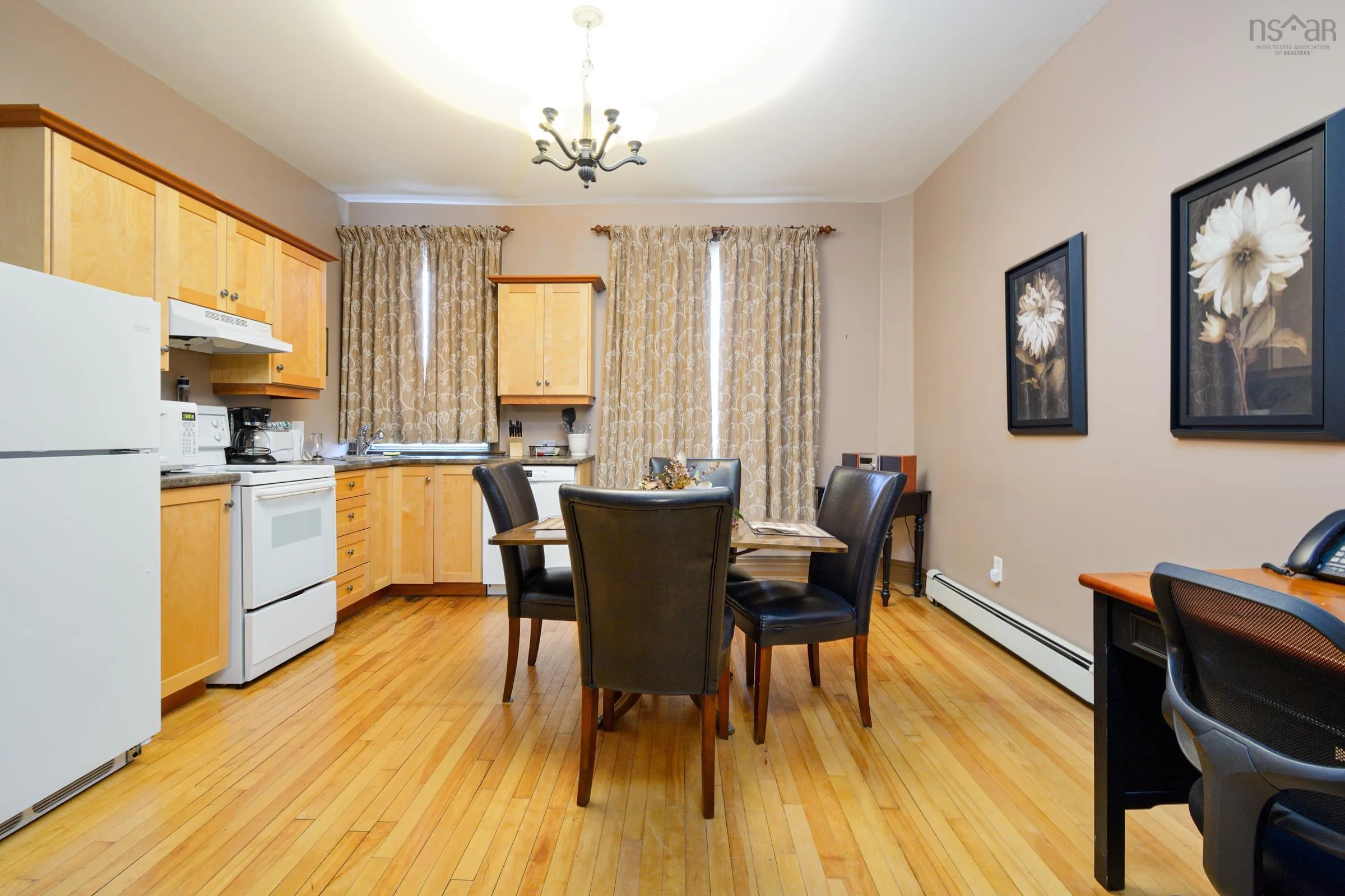 10 Pitt Street, Sydney, NS B1P 5X3, ,Commercial Sale,For Sale,Pitt,202501171