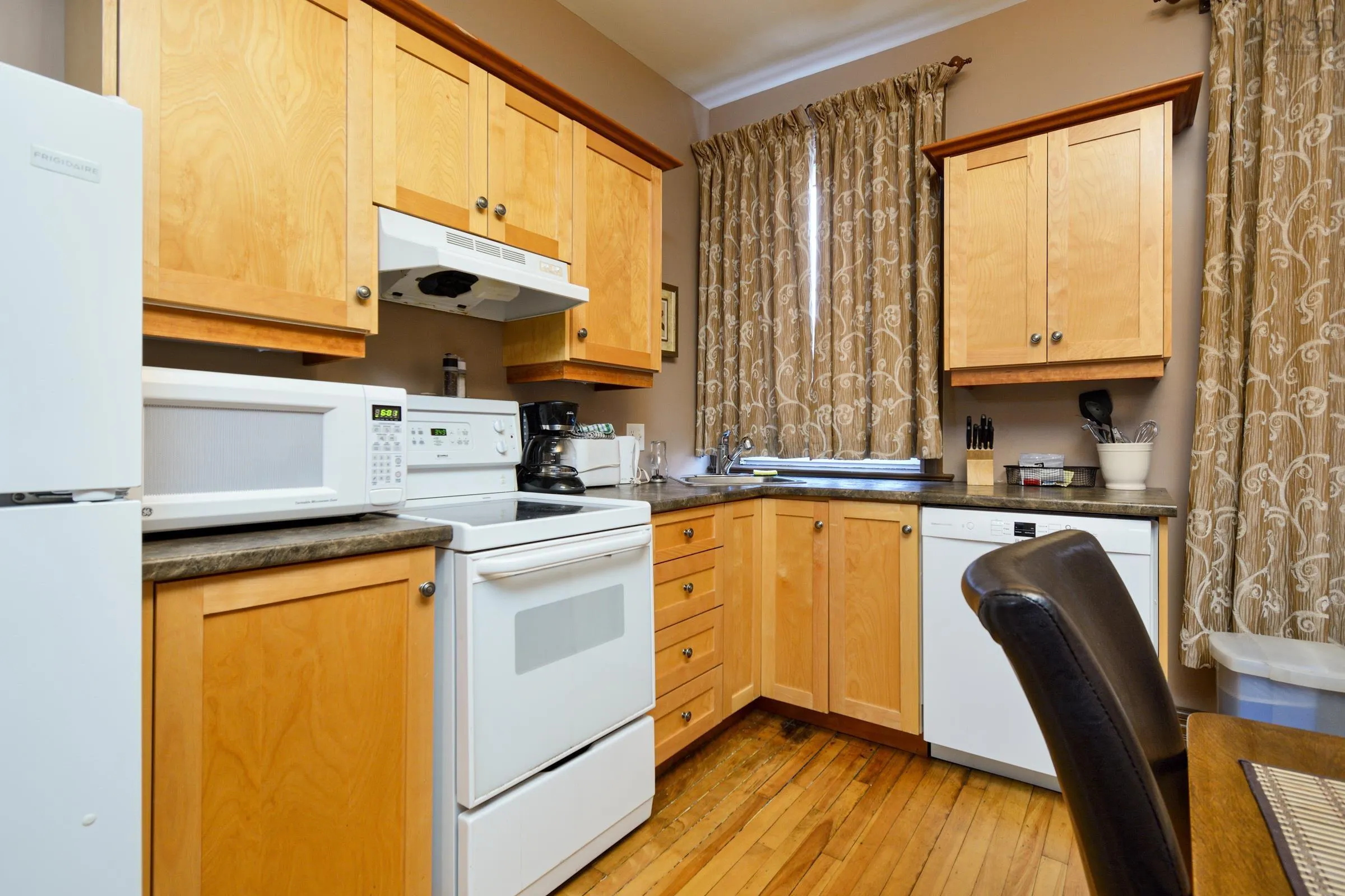 10 Pitt Street, Sydney, NS B1P 5X3, ,Commercial Sale,For Sale,Pitt,202501171
