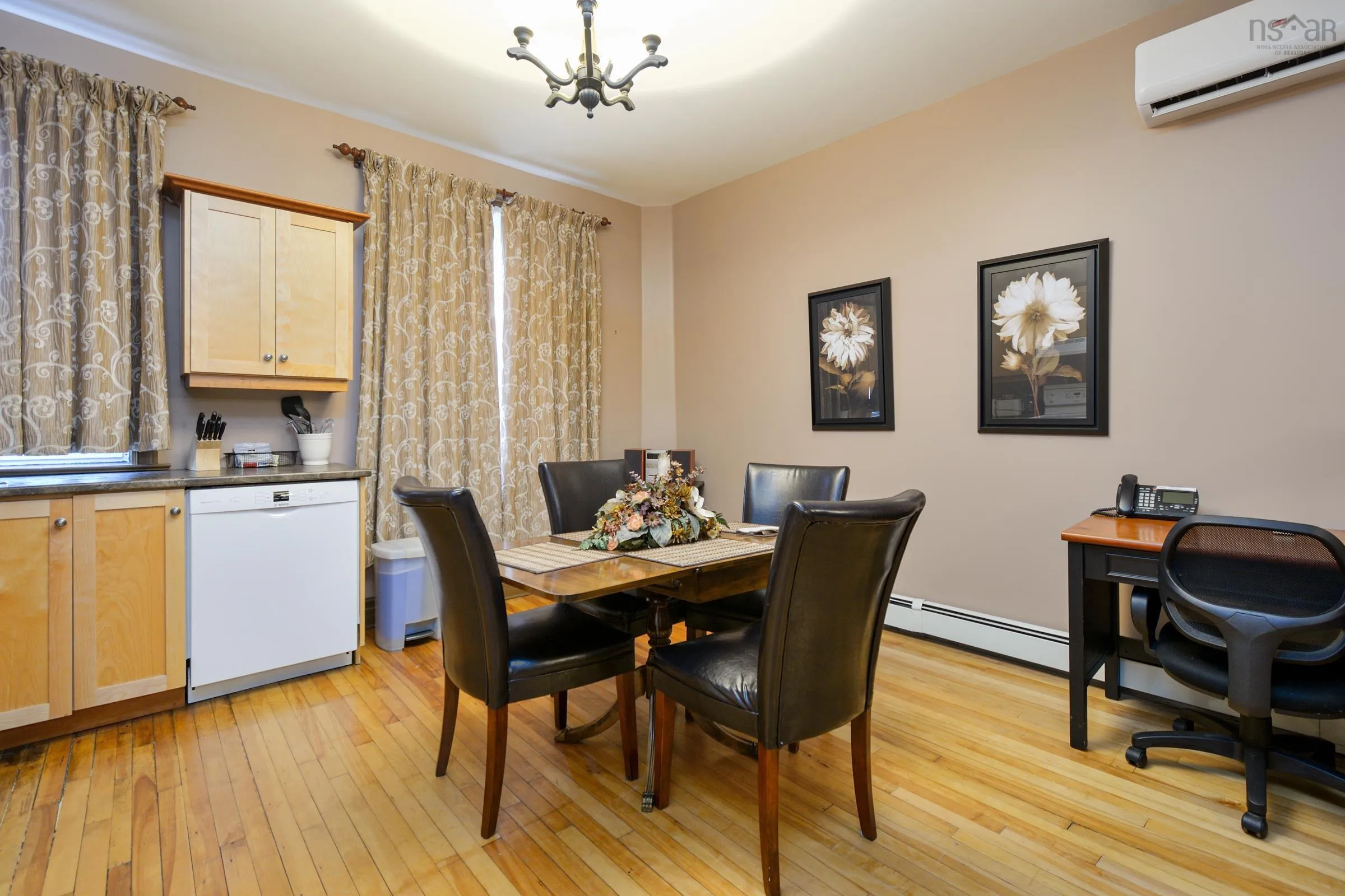 10 Pitt Street, Sydney, NS B1P 5X3, ,Commercial Sale,For Sale,Pitt,202501171