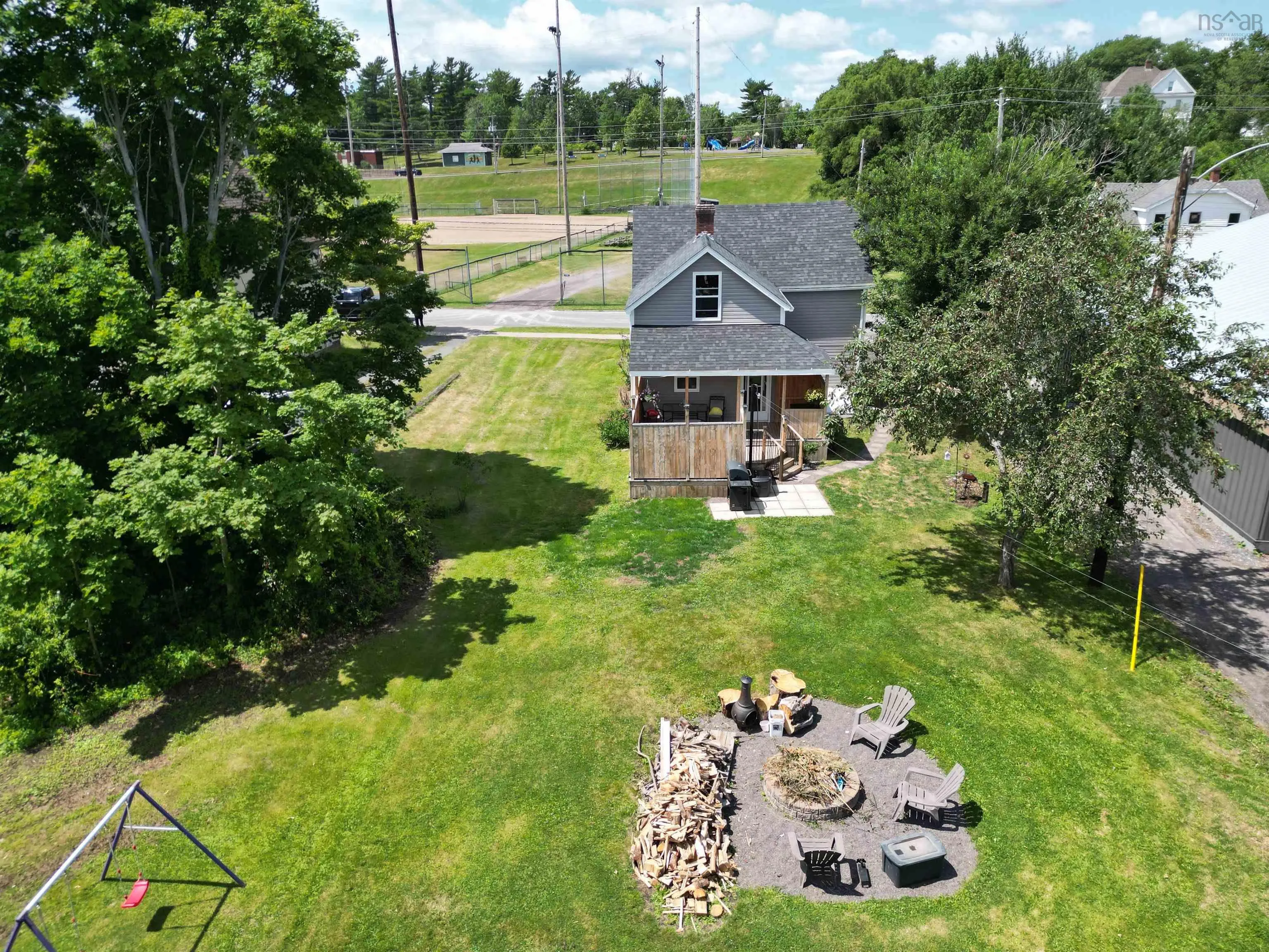 107 Stellar Street, Stellarton, NS B0K 1S0, 4 Bedrooms Bedrooms, ,2 BathroomsBathrooms,Residential,For Sale,Stellar,202518528