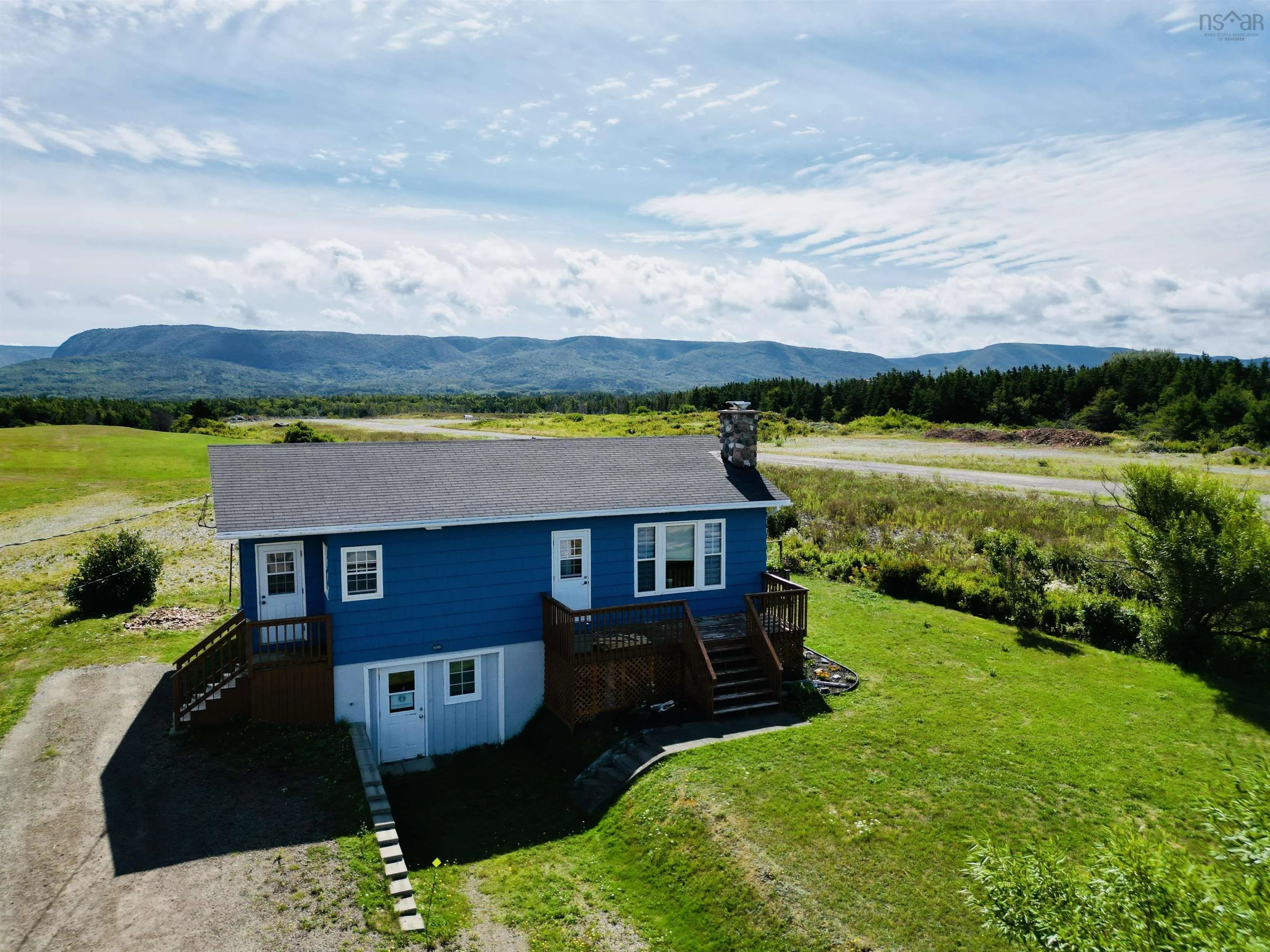 15776 Cabot Trail Road, Chéticamp, NS B0E 1H0, 3 Bedrooms Bedrooms, ,2 BathroomsBathrooms,Residential,For Sale,Cabot Trail,202521714