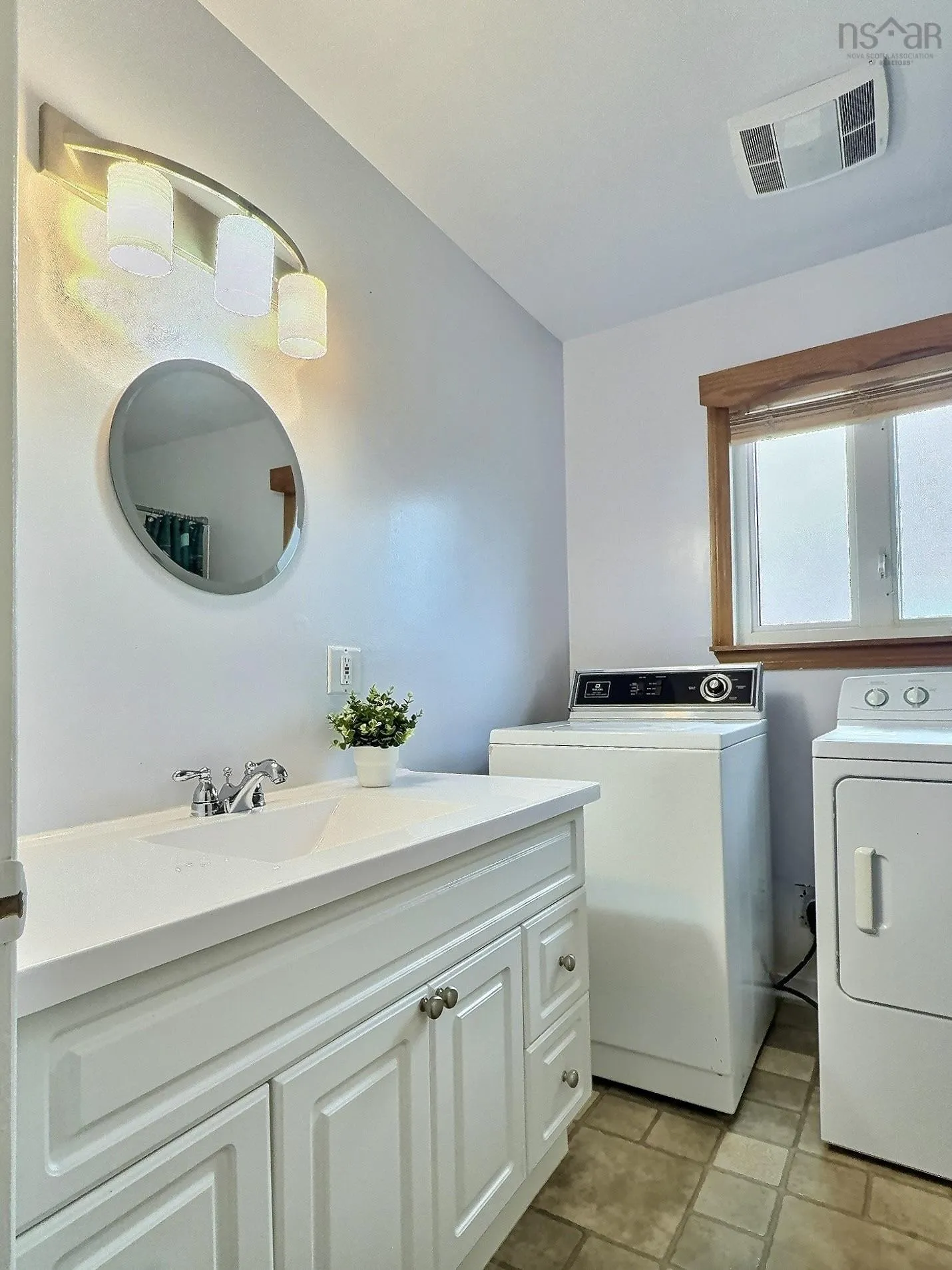 15776 Cabot Trail Road, Chéticamp, NS B0E 1H0, 3 Bedrooms Bedrooms, ,2 BathroomsBathrooms,Residential,For Sale,Cabot Trail,202521714