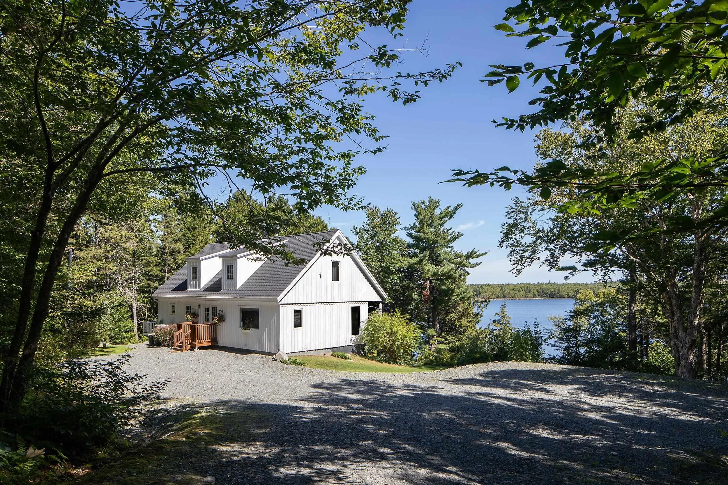 1634 Camperdown Road, Camperdown, NS B4V 6S5, 4 Bedrooms Bedrooms, ,3 BathroomsBathrooms,Residential,For Sale,Camperdown,202519482