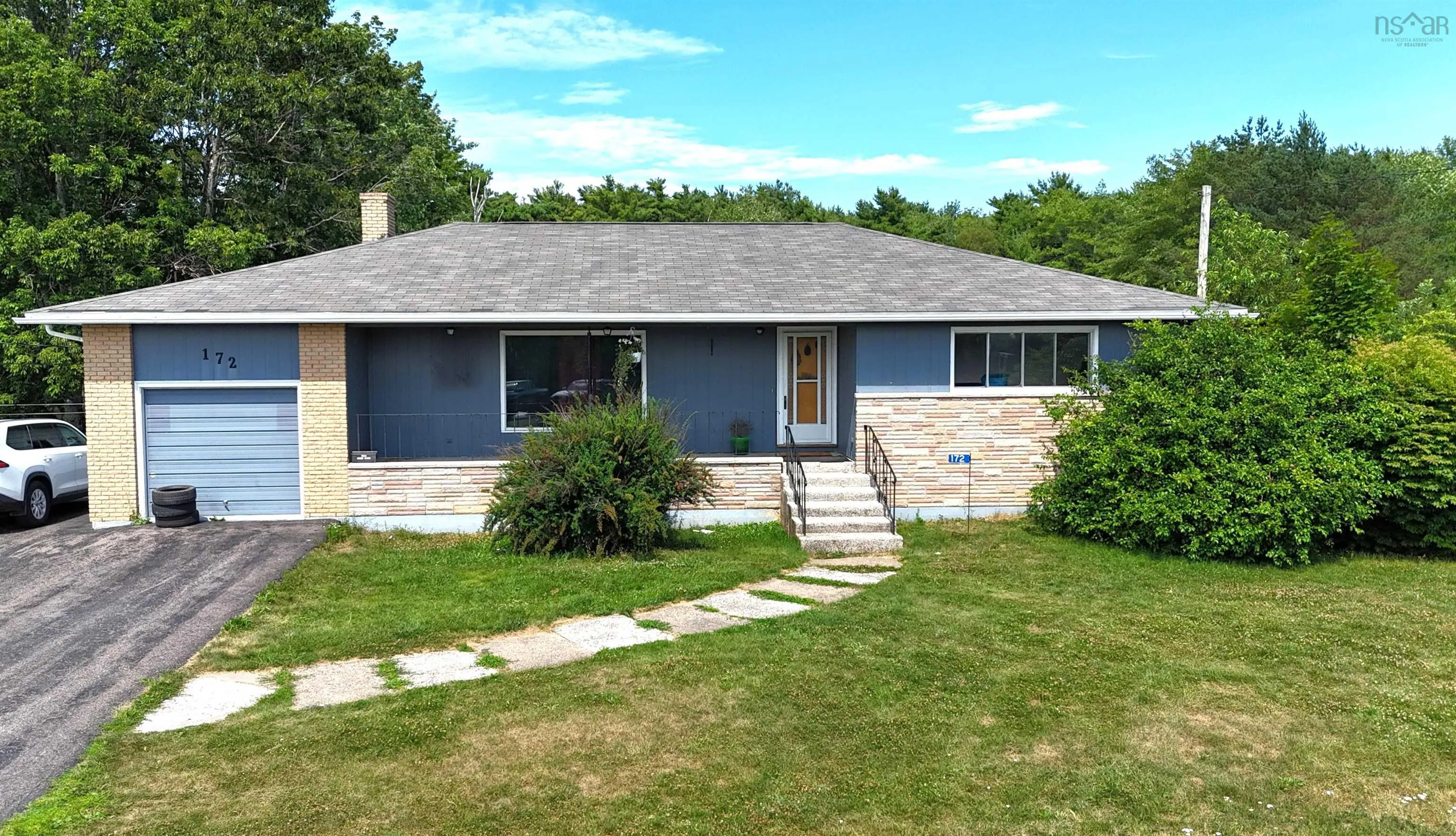 172 North Street, Bridgewater, NS B4V 2V6, ,Commercial Sale,For Sale,North,202518782