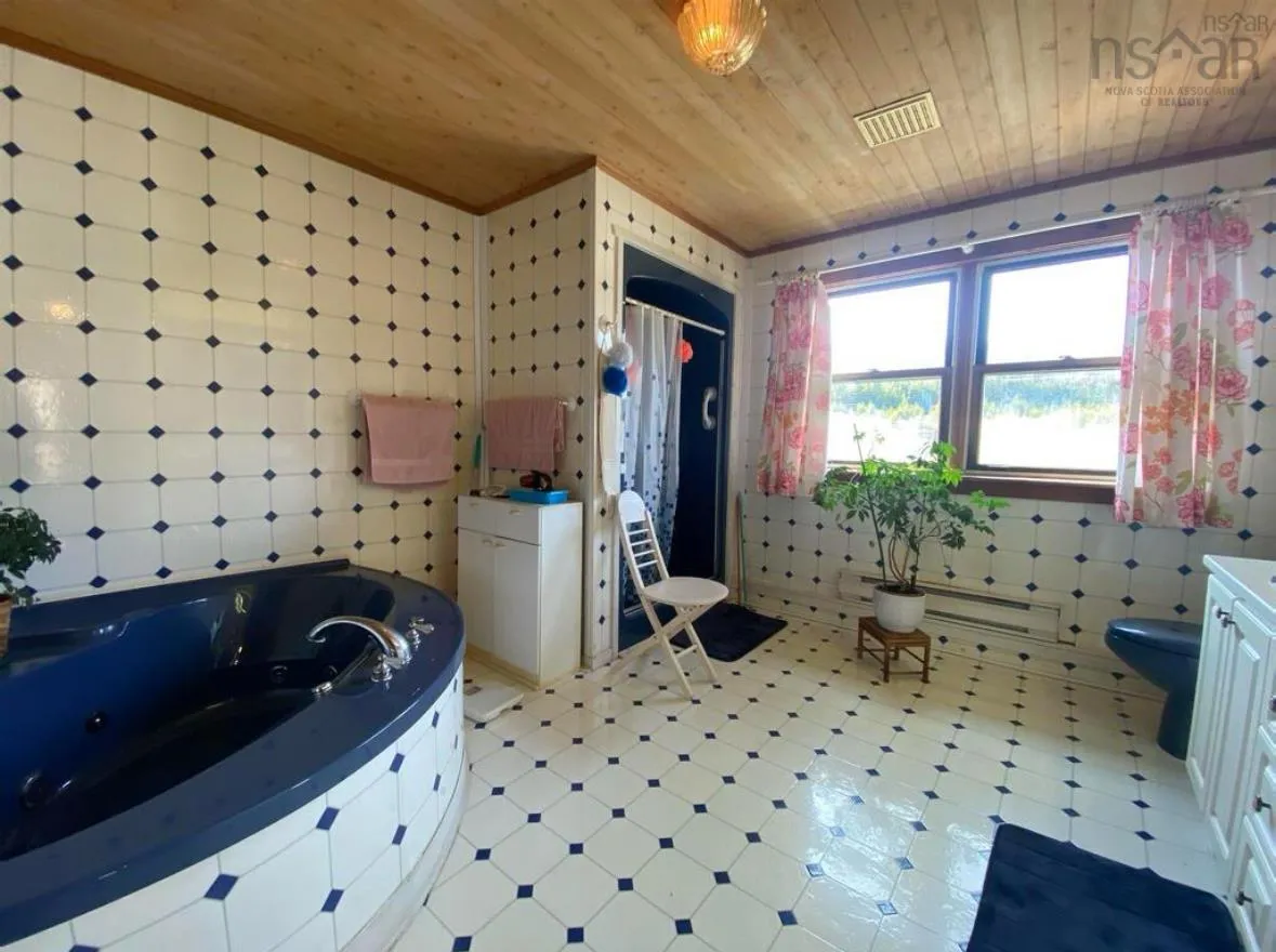 165 Diana Mountain Rd., The Points West Bay, NS B0E 3K0, 4 Bedrooms Bedrooms, ,3 BathroomsBathrooms,Residential,For Sale,Diana Mountain Rd.,202522530