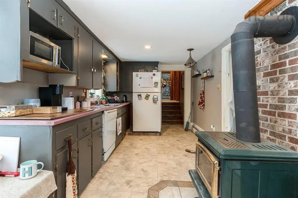 894 Morden Road, Weltons Corner, NS B0P 1C0, 5 Bedrooms Bedrooms, ,3 BathroomsBathrooms,Farm,For Sale,Morden,202524922