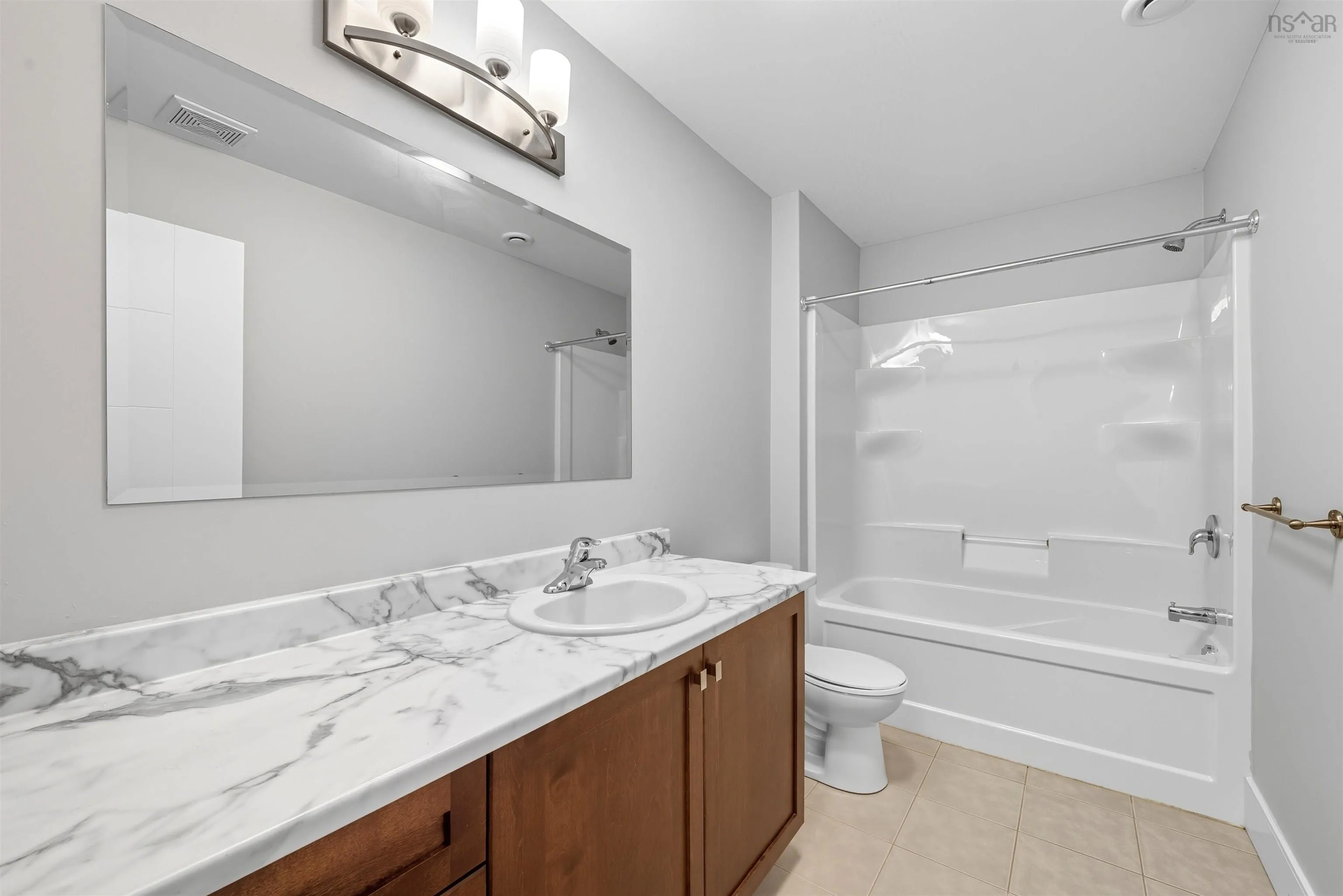 94 Larkview Terrace, Bedford West, NS B4B 0H3, 4 Bedrooms Bedrooms, ,4 BathroomsBathrooms,Residential,For Sale,Larkview,202523186