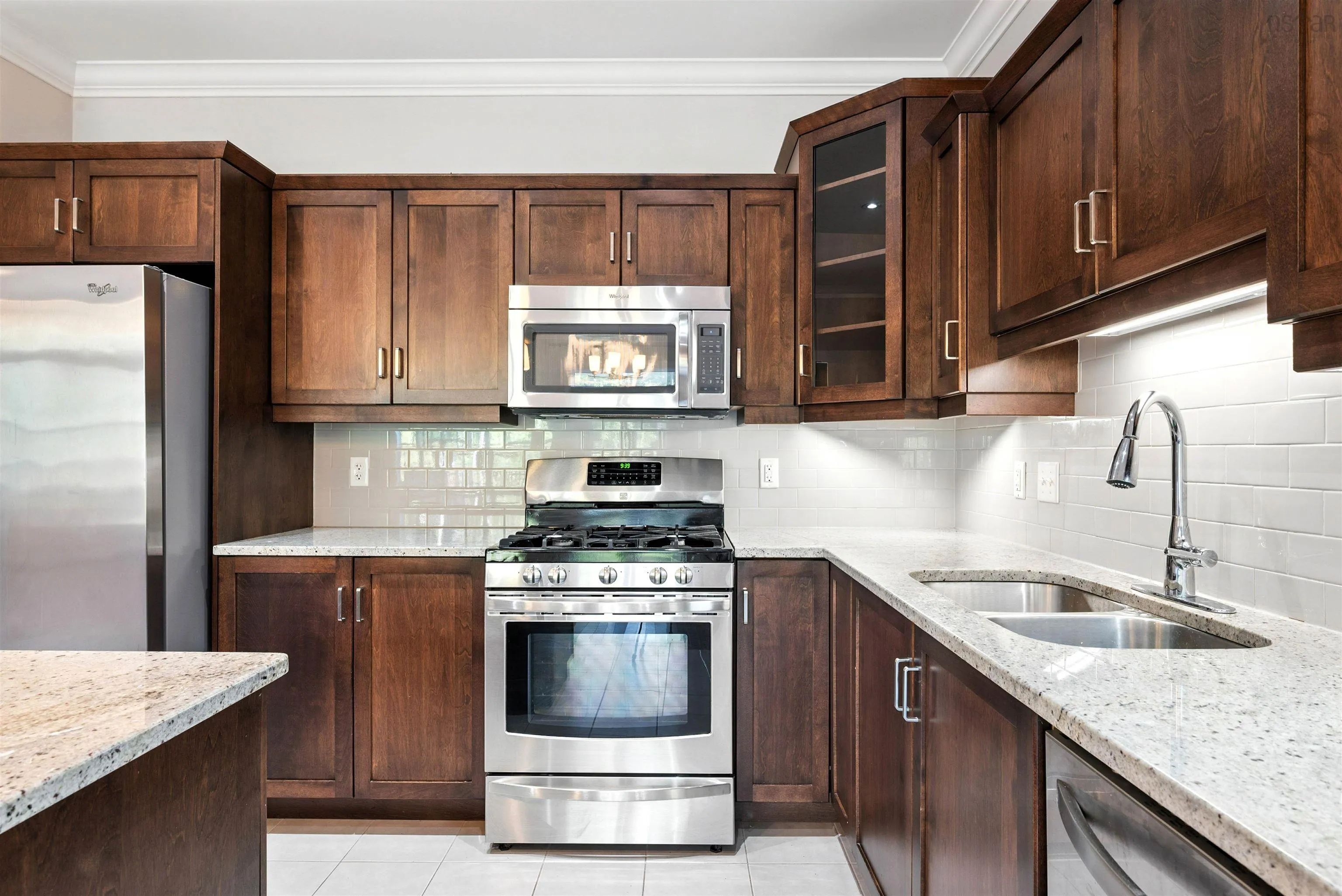 94 Larkview Terrace, Bedford West, NS B4B 0H3, 4 Bedrooms Bedrooms, ,4 BathroomsBathrooms,Residential,For Sale,Larkview,202523186