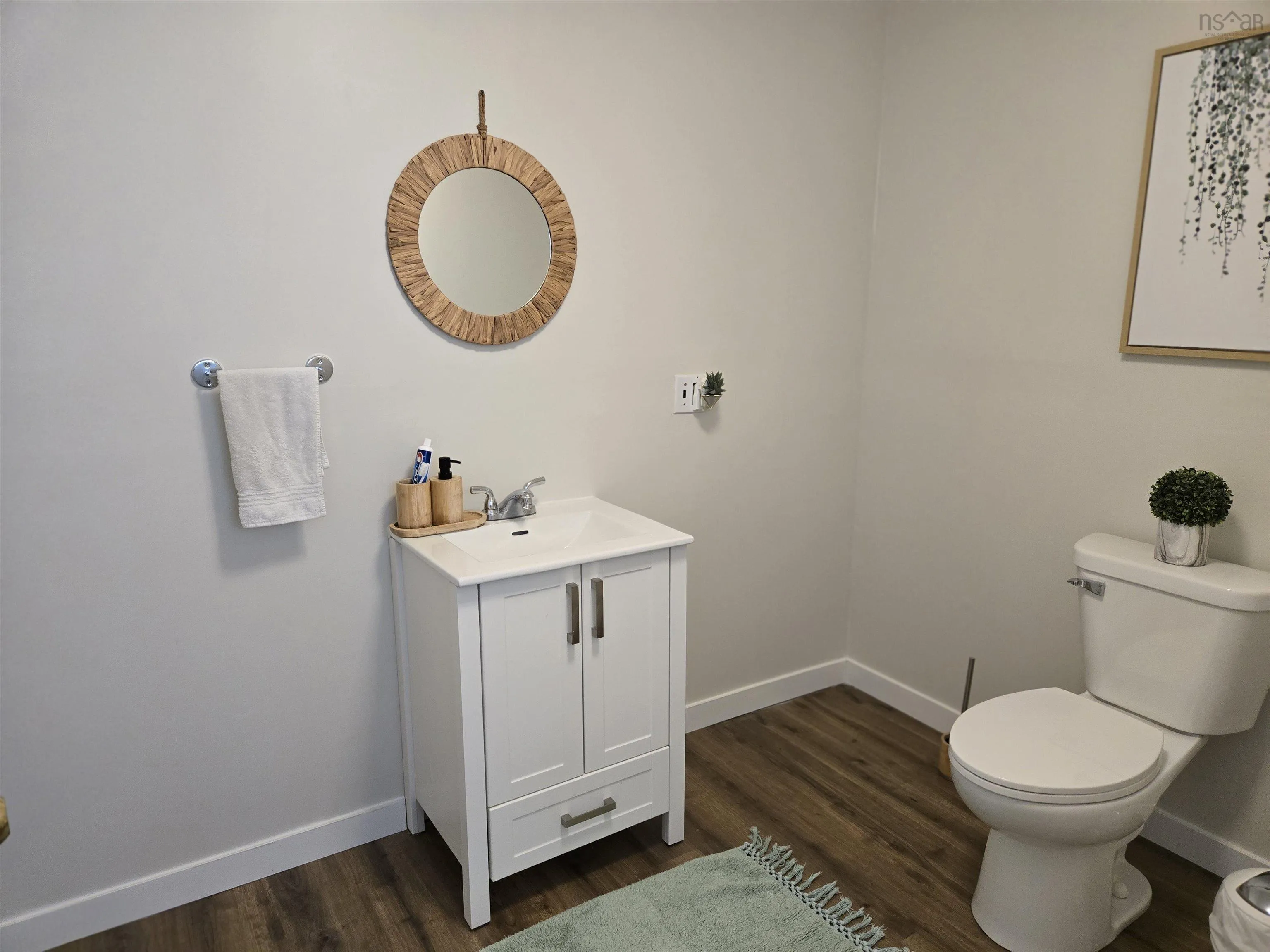 32 Murray Drive, Bridgewater, NS B4V 2M7, 3 Bedrooms Bedrooms, ,2 BathroomsBathrooms,Residential,For Sale,Murray,202517551