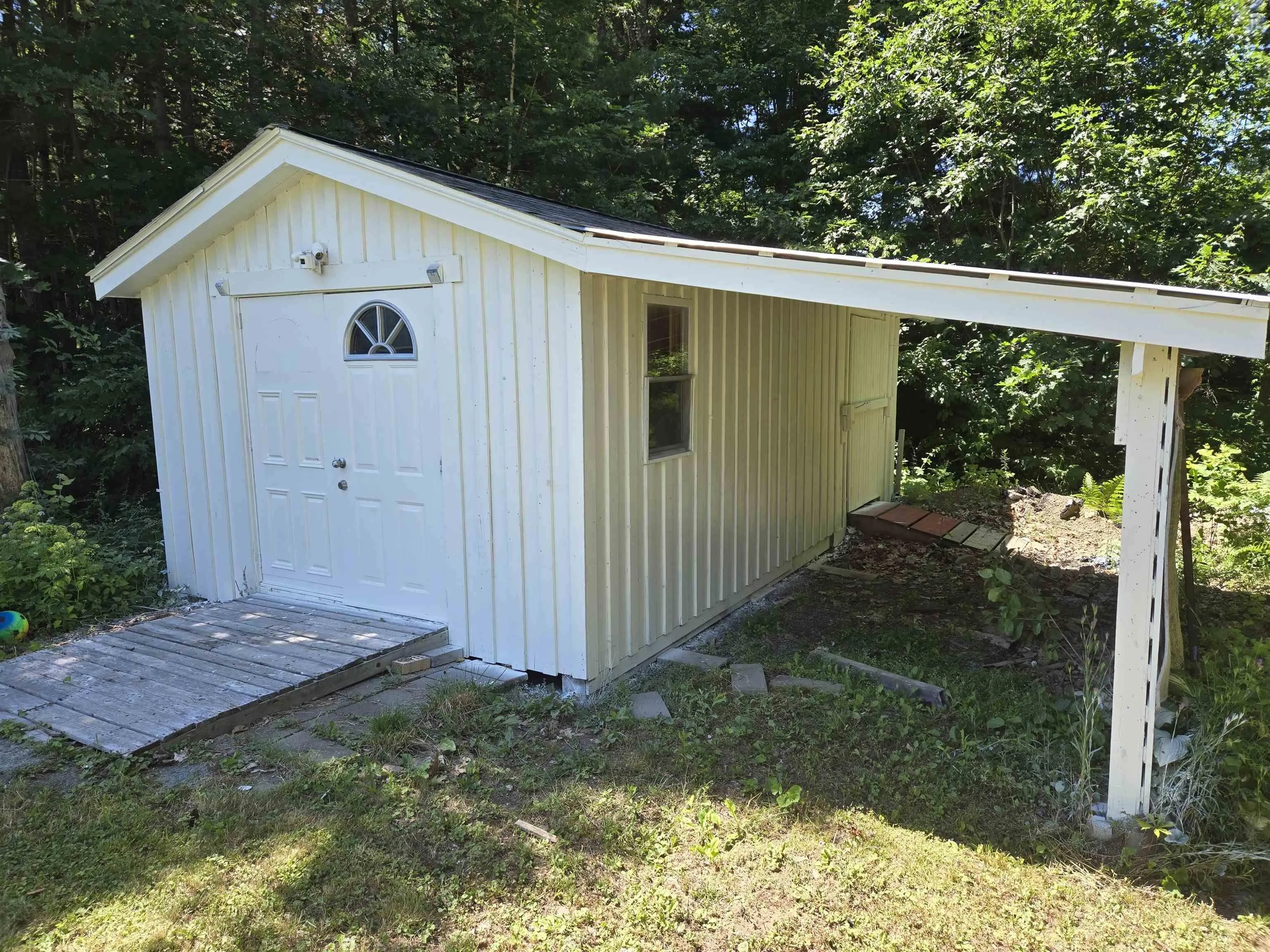 32 Murray Drive, Bridgewater, NS B4V 2M7, 3 Bedrooms Bedrooms, ,2 BathroomsBathrooms,Residential,For Sale,Murray,202517551